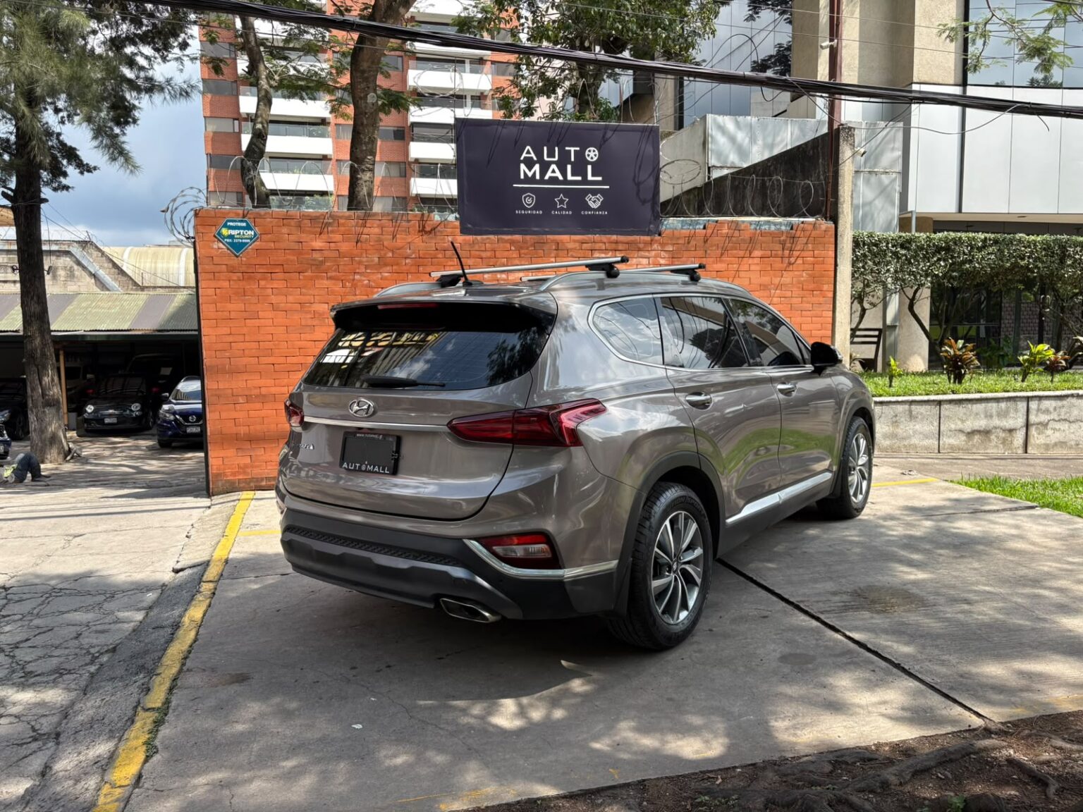 Hyundai-SantaFe-2019-979JPD (4)