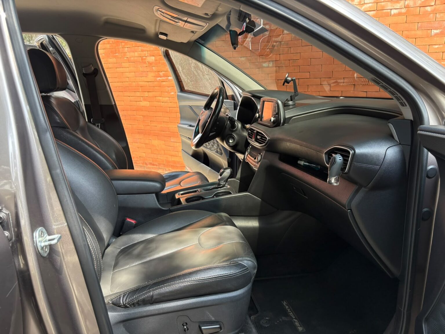 Hyundai-SantaFe-2019-979JPD (9)