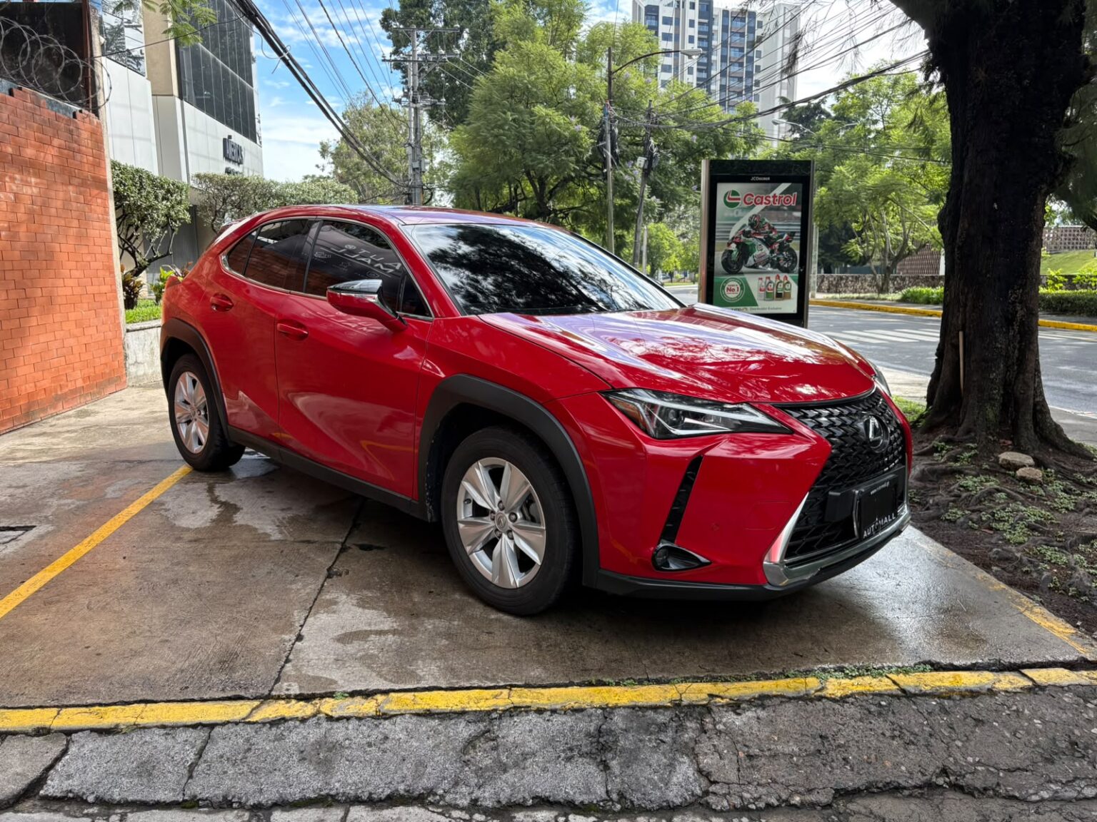 Lexus-UX200-2020-720HYN (11)