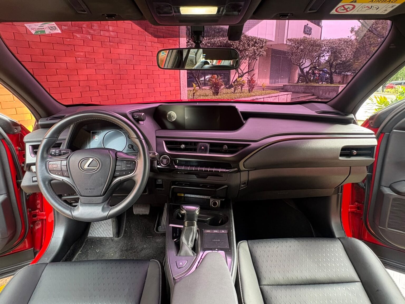 Lexus-UX200-2020-720HYN (12)