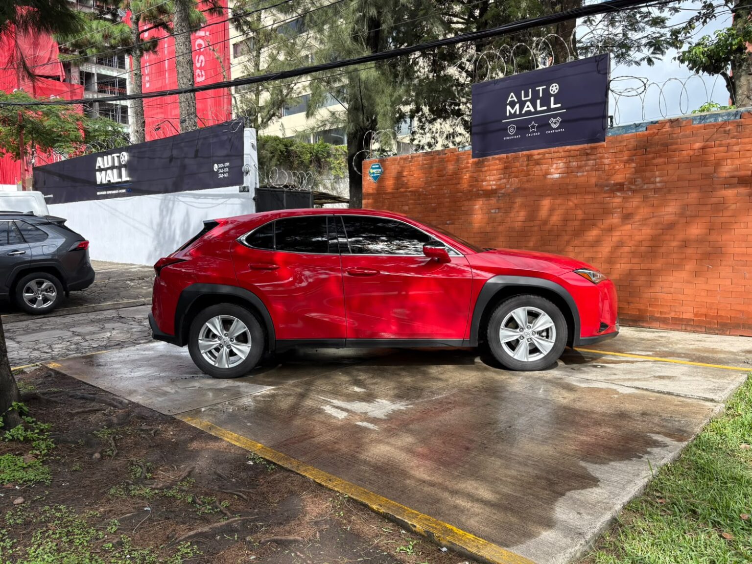 Lexus-UX200-2020-720HYN (3)