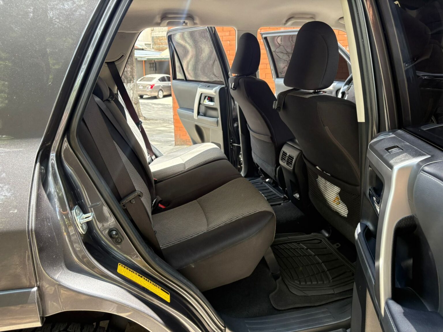 Toyota-4Runner-2022-631JKB (11)