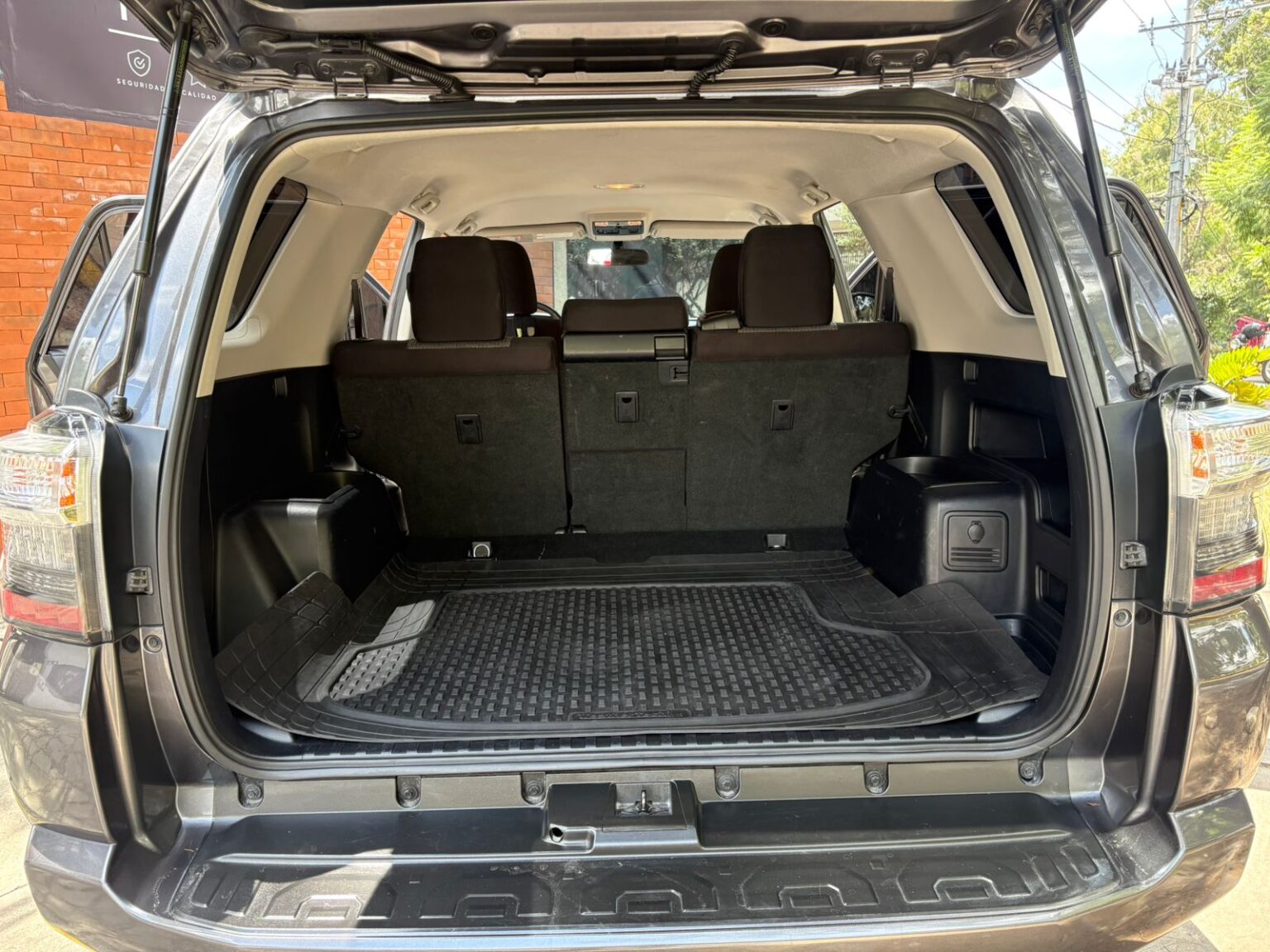 Toyota-4Runner-2022-631JKB (14)