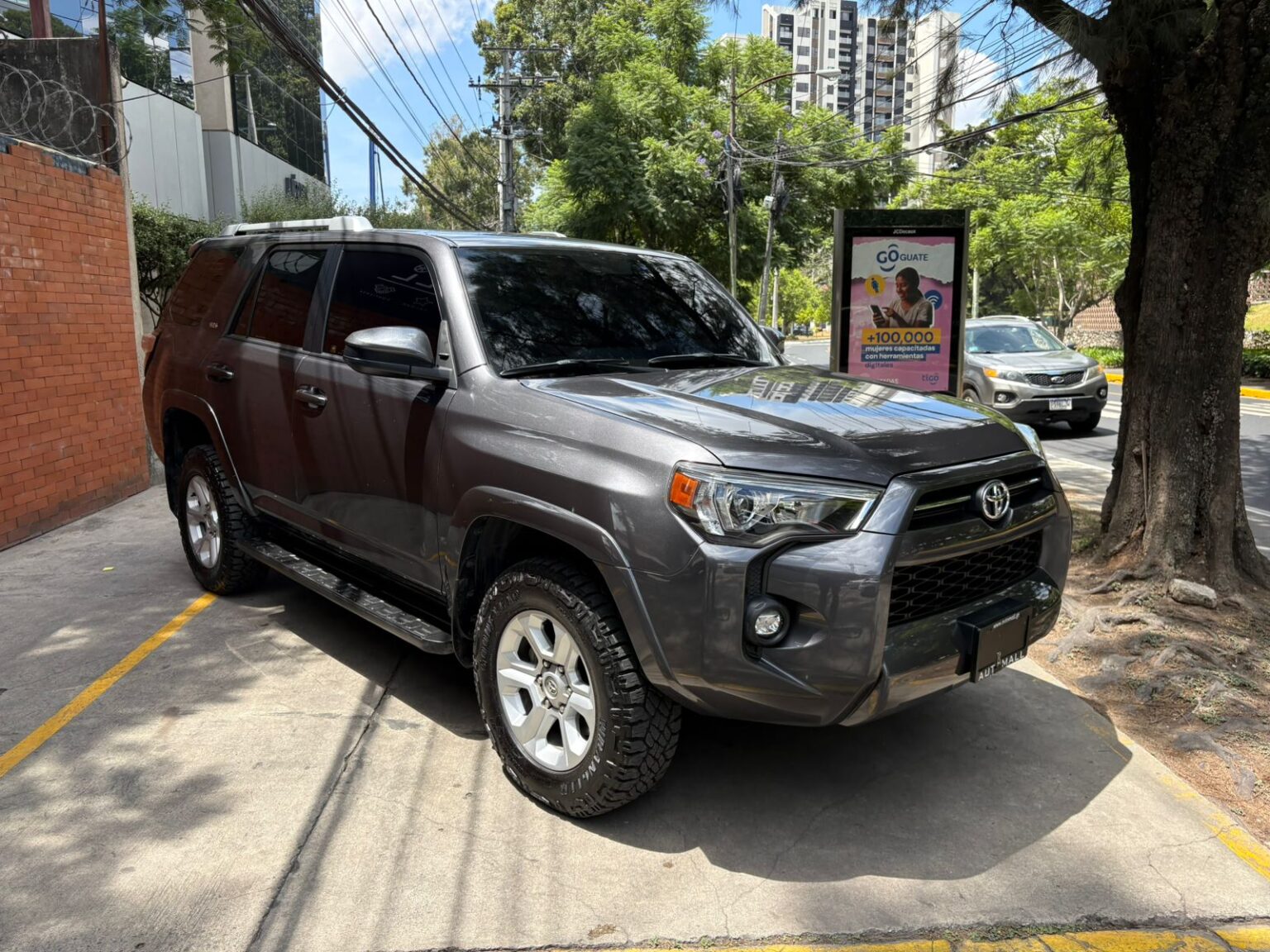 Toyota-4Runner-2022-631JKB (4)