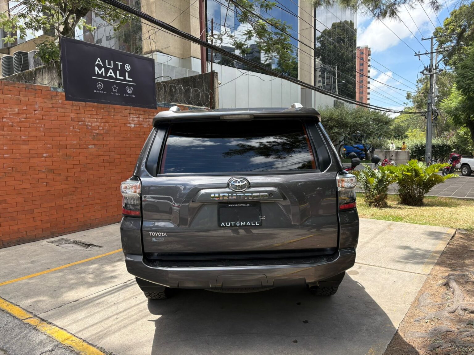 Toyota-4Runner-2022-631JKB (5)