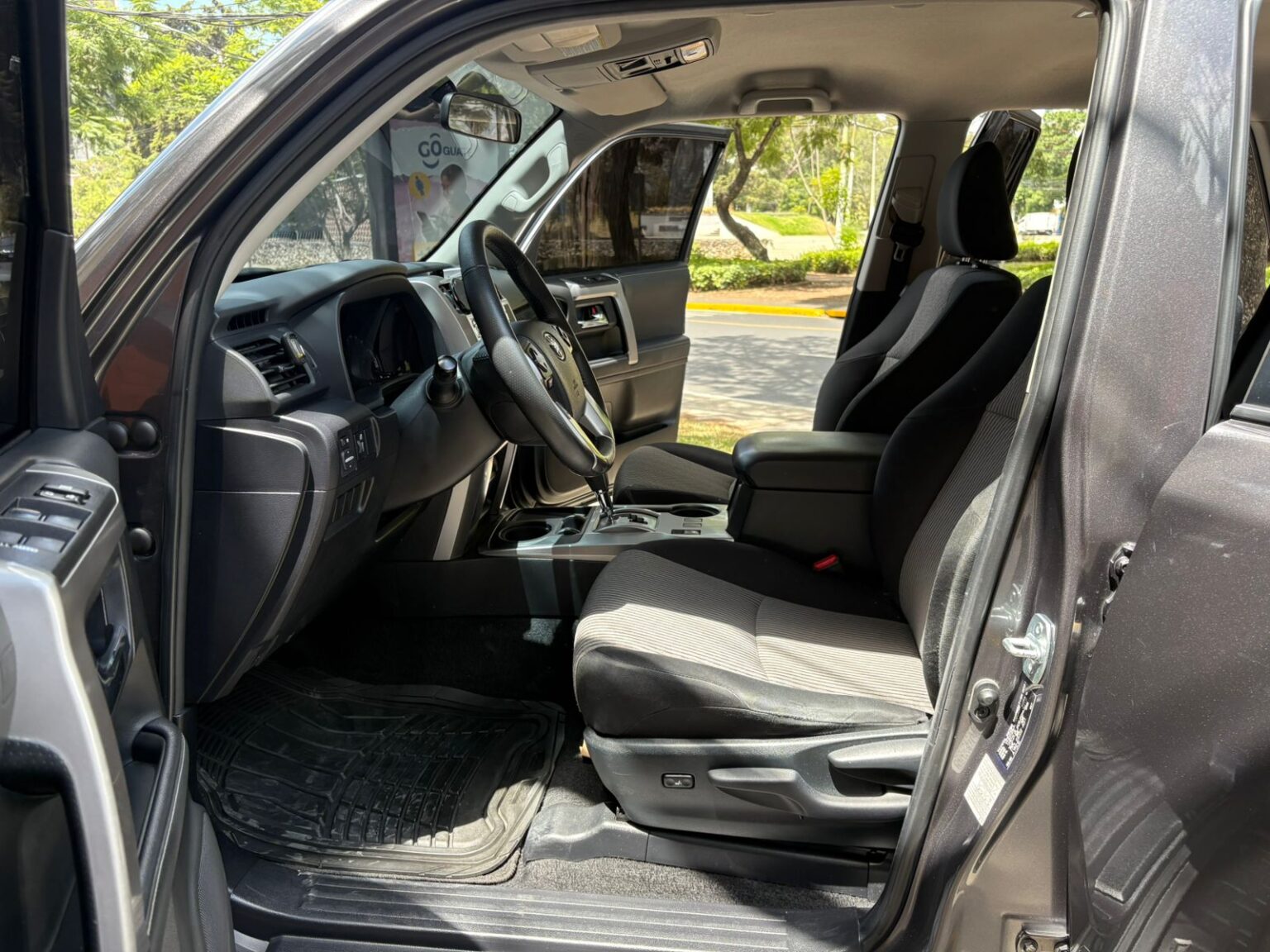 Toyota-4Runner-2022-631JKB (8)