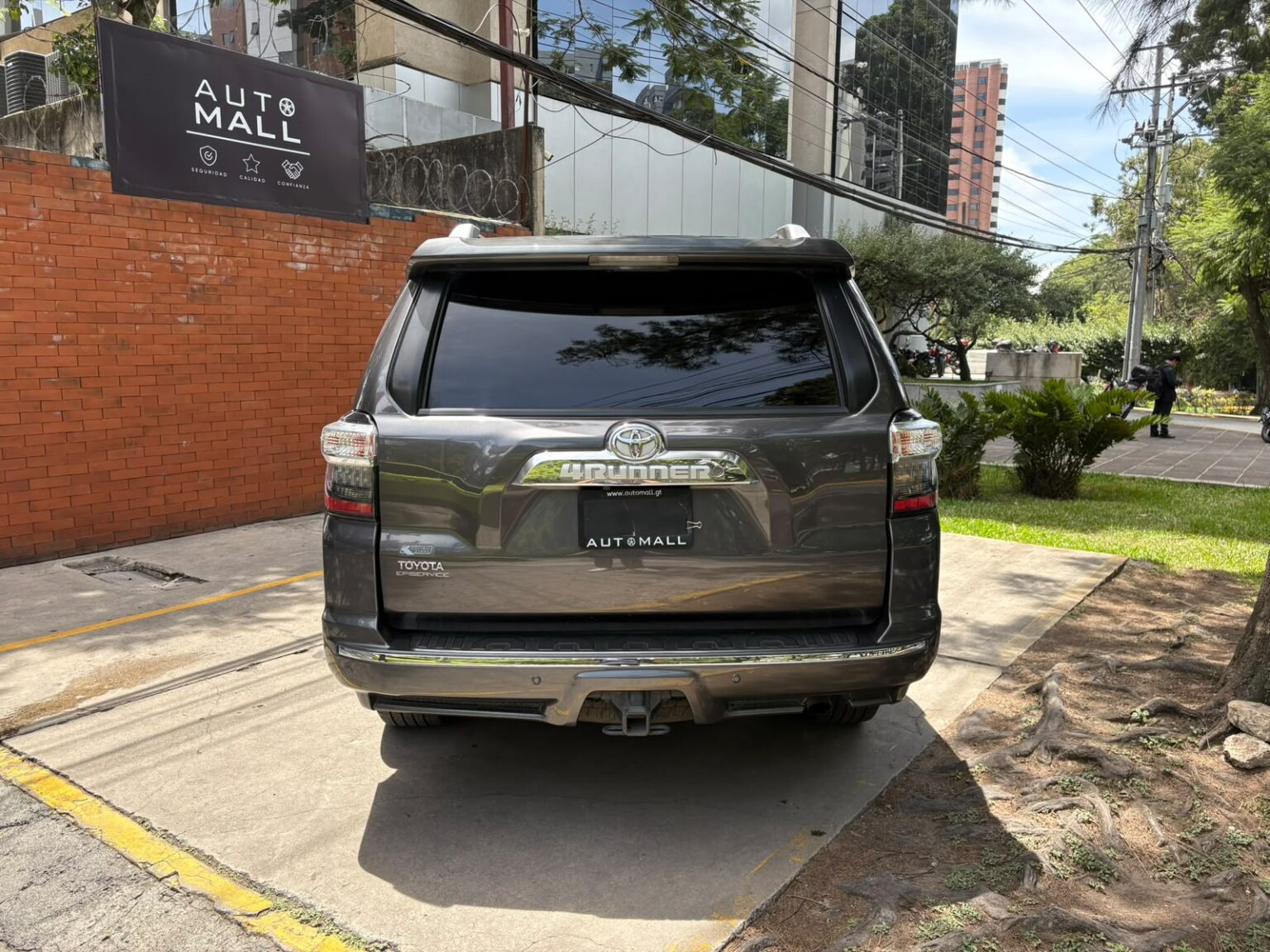 Toyota-4Runner-limited-2015-573fts (12)
