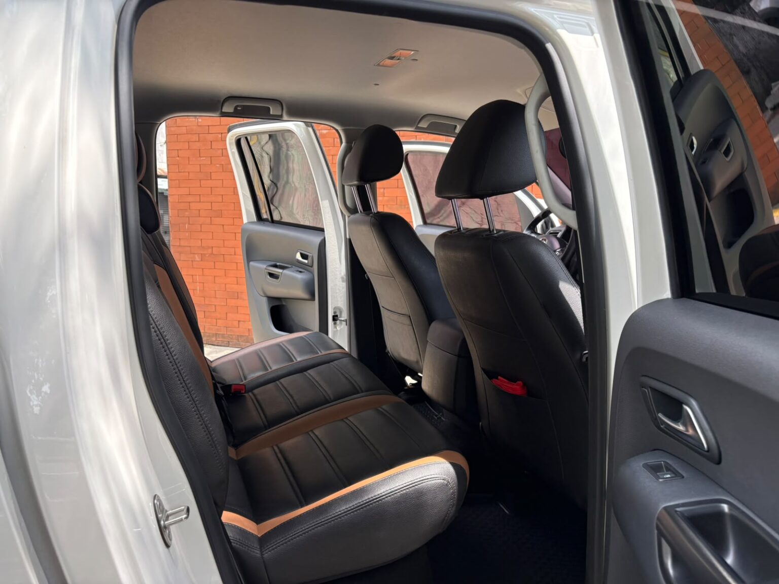 Volkswagen-Amarok-AT-2022-638KDX (9)