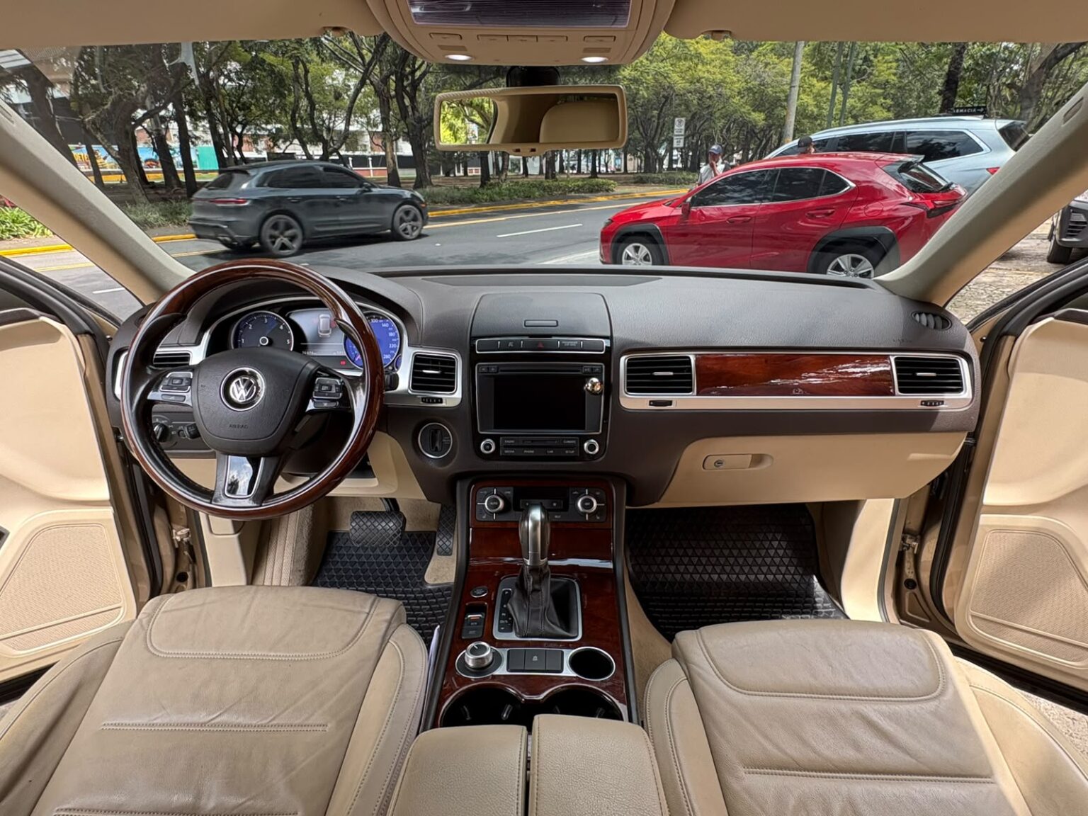 Volkswagen-Touareg-2016-089HTP (12)