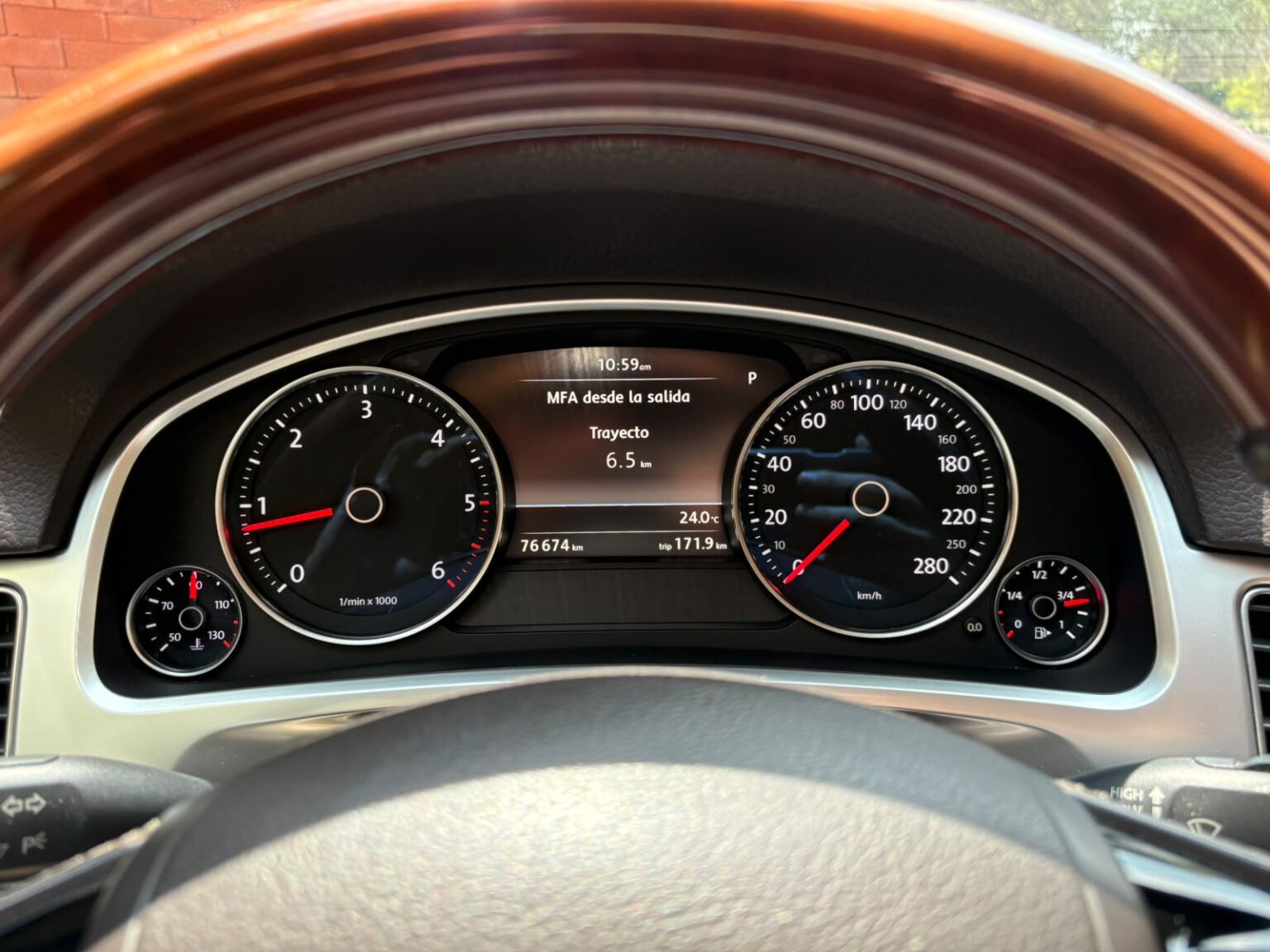 Volkswagen-Touareg-2016-089HTP (13)