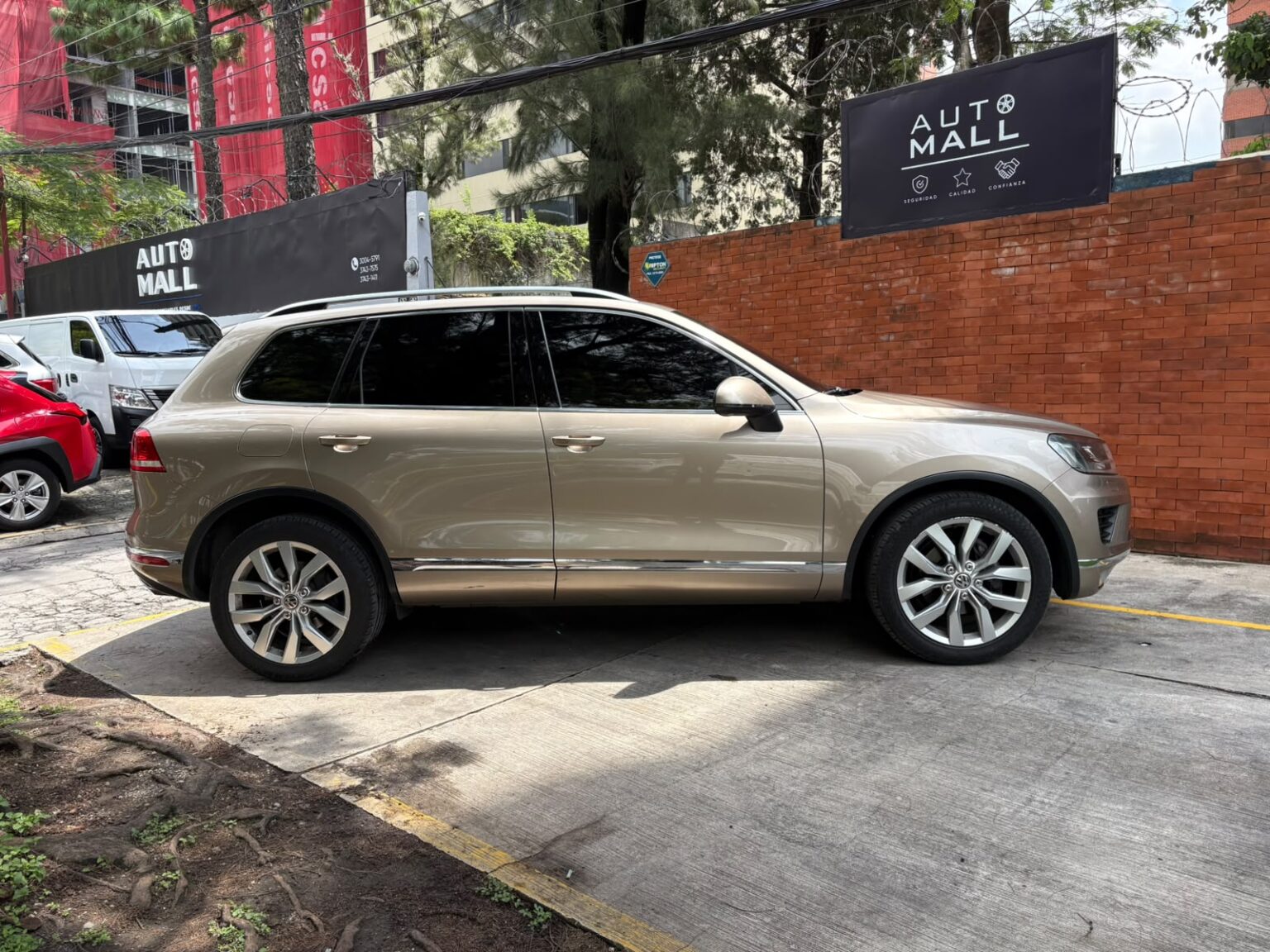 Volkswagen-Touareg-2016-089HTP (3)