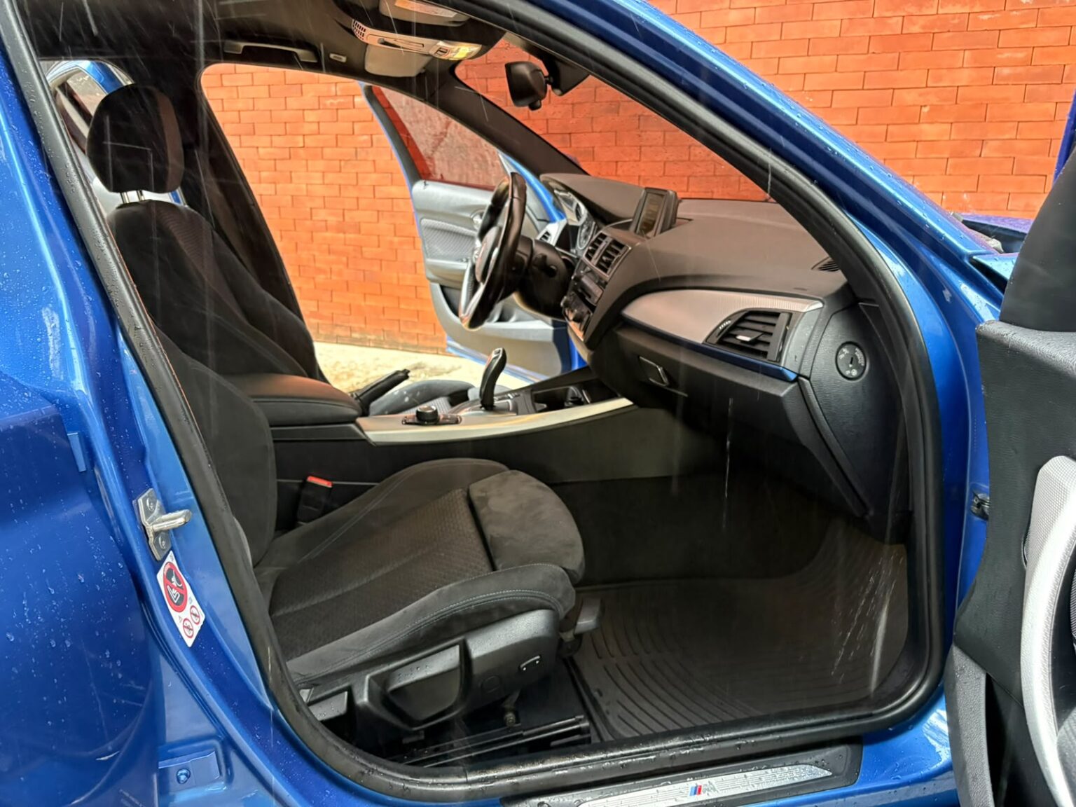 BMW-120i-AT-2016-697FZM (10)