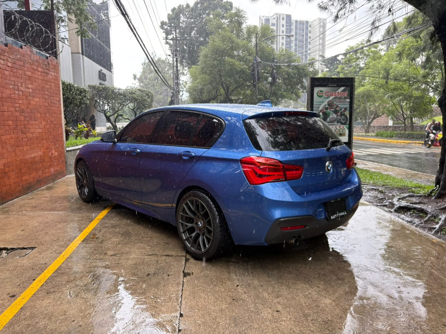 BMW-120i-AT-2016-697FZM (6)