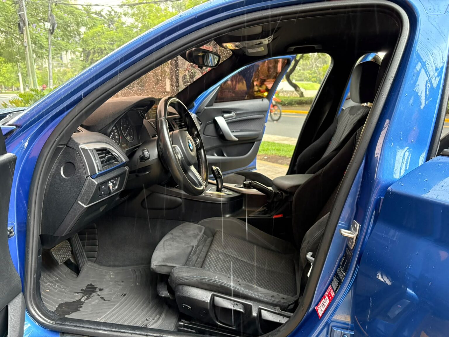 BMW-120i-AT-2016-697FZM (8)