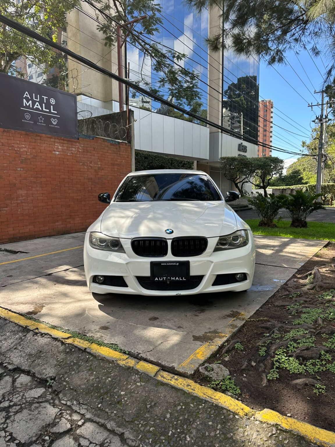 BMW-320i-2011-213DZP (8)