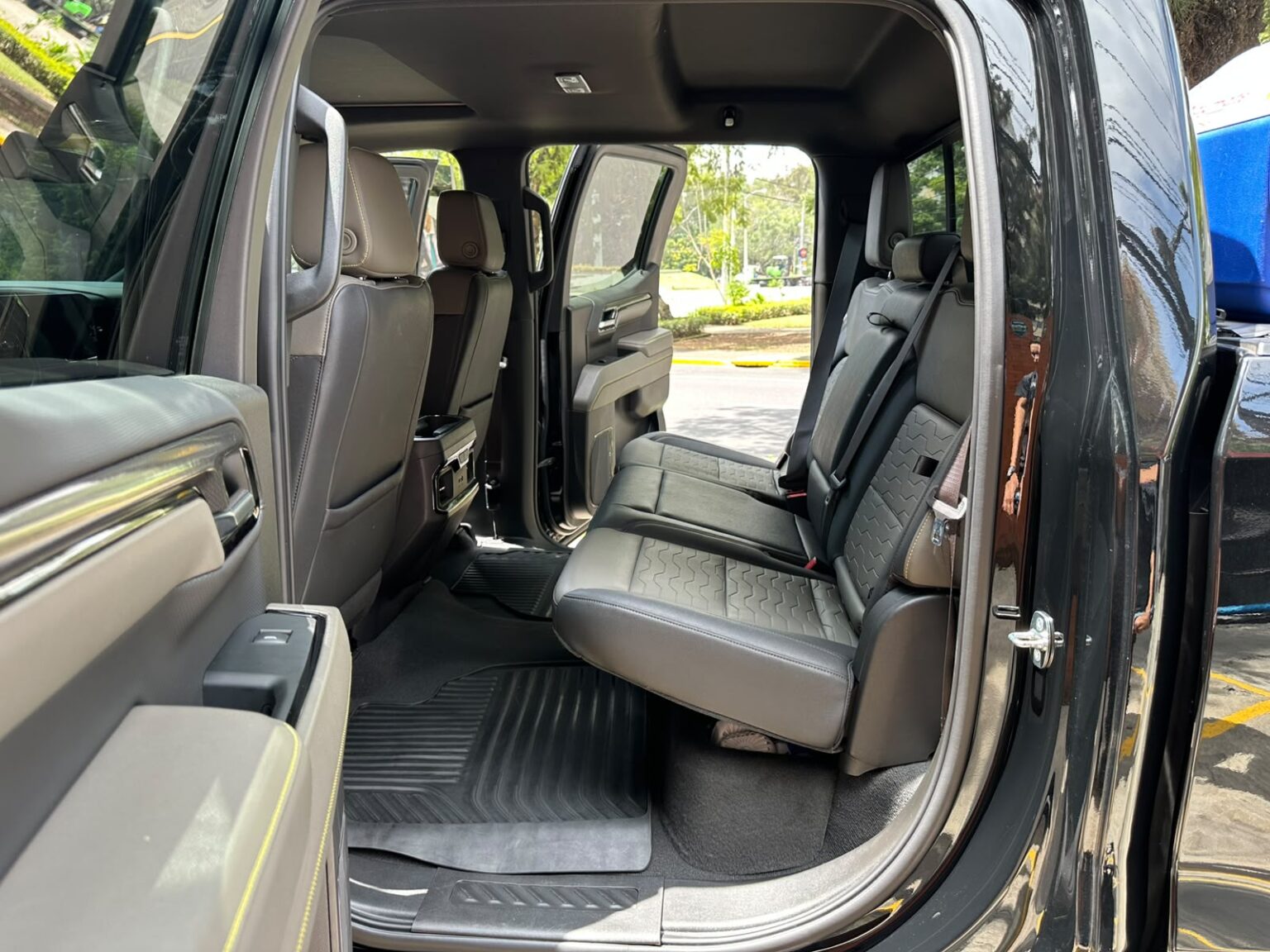 Chevrolet-Silverado-ZR2-2023-218KZT (8)