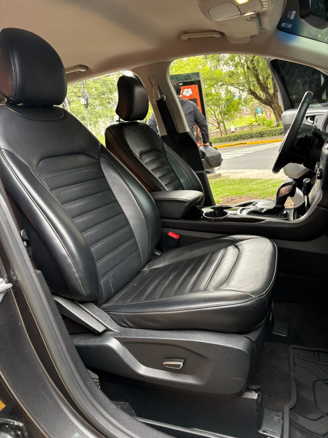 Ford-Edge-SLE-2016-313GKF (13)