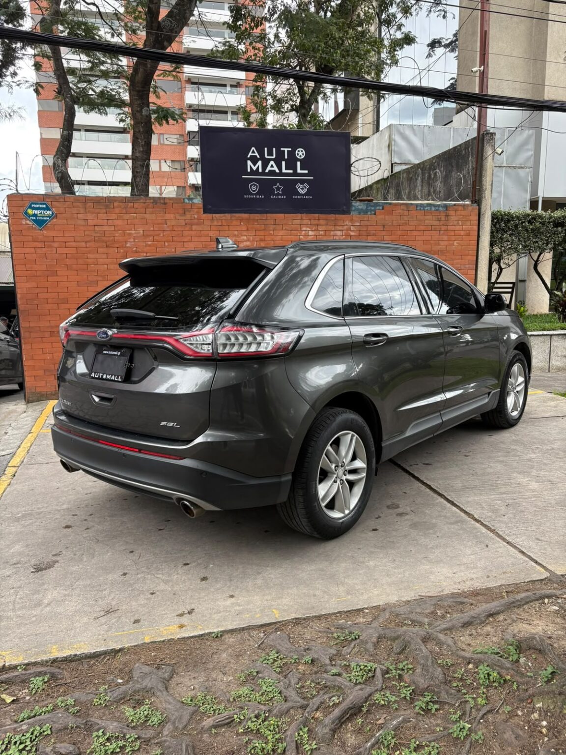 Ford-Edge-SLE-2016-313GKF (4)
