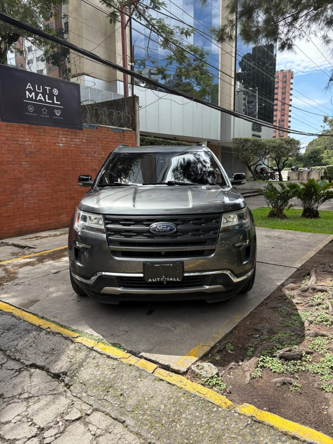 Ford-Explorer-Limited-FWD-2019-581JVL (2)
