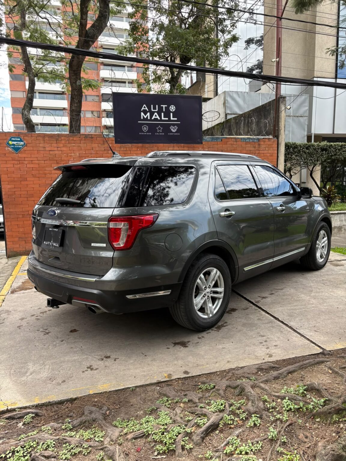 Ford-Explorer-Limited-FWD-2019-581JVL (4)