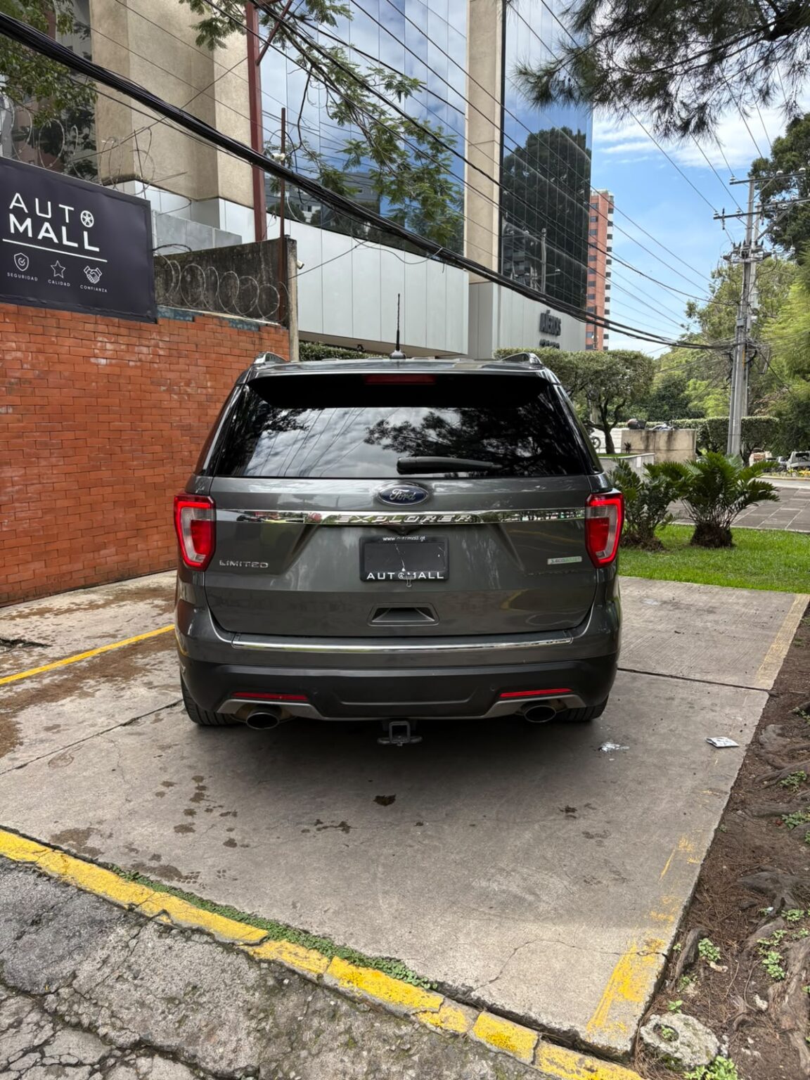 Ford-Explorer-Limited-FWD-2019-581JVL (5)