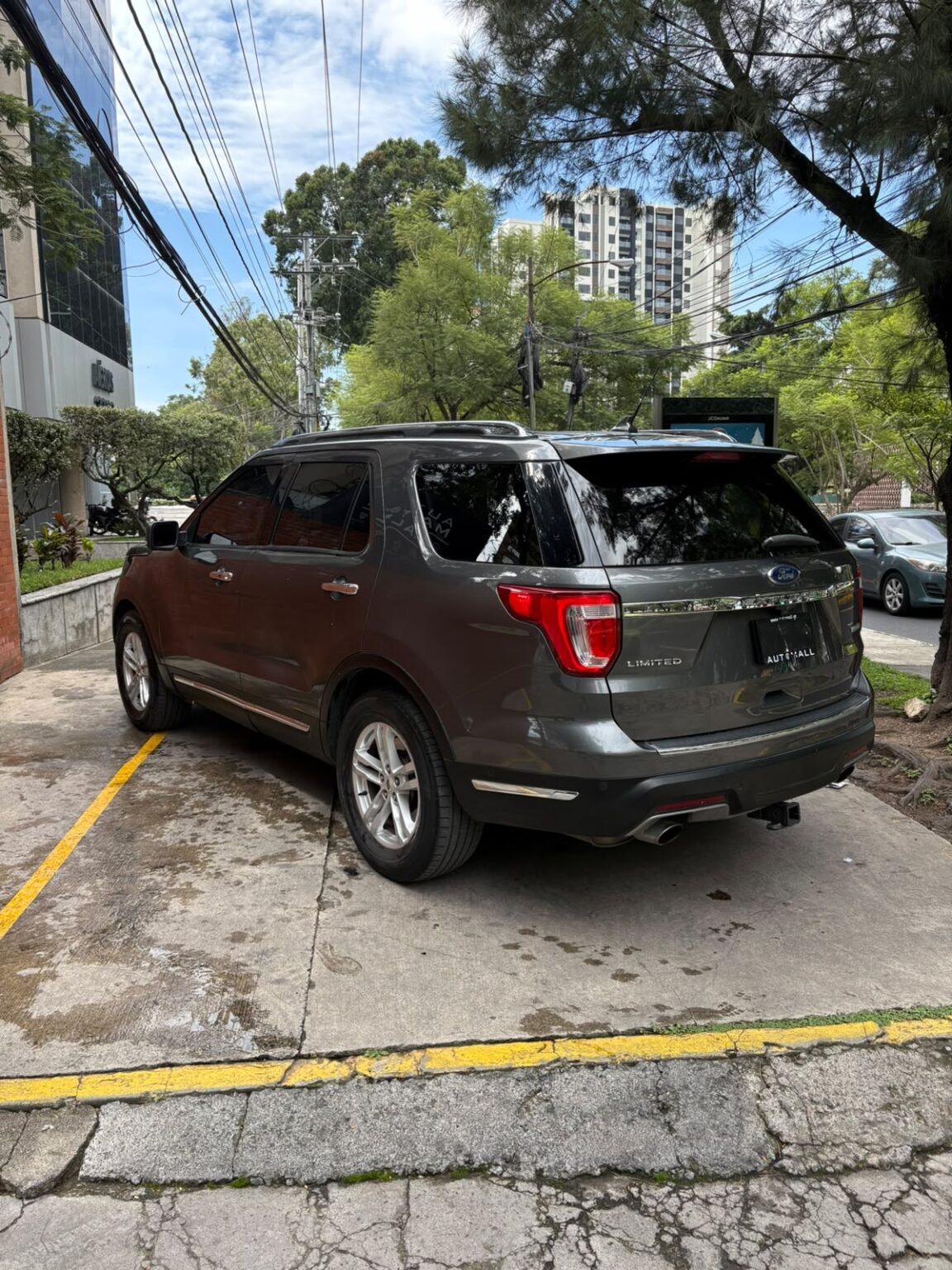 Ford-Explorer-Limited-FWD-2019-581JVL (6)