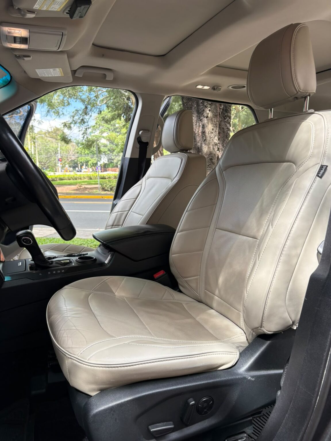 Ford-Explorer-Limited-FWD-2019-581JVL (7)