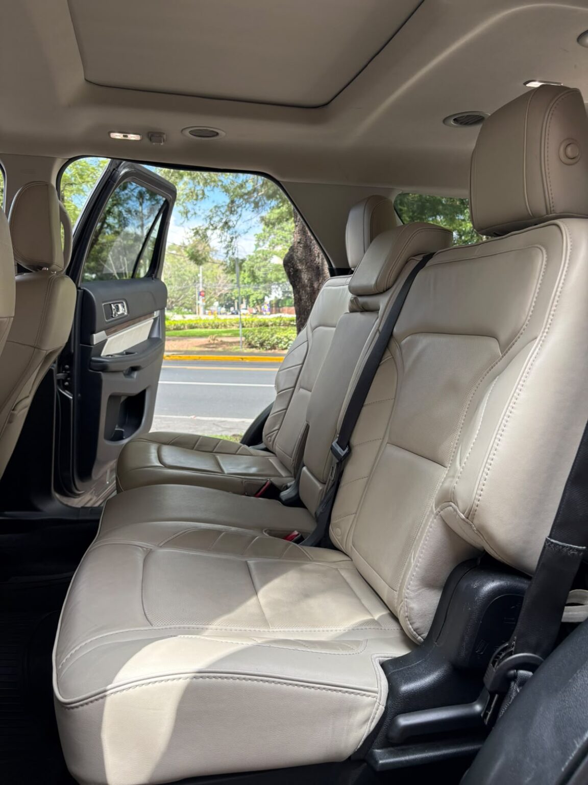 Ford-Explorer-Limited-FWD-2019-581JVL (8)