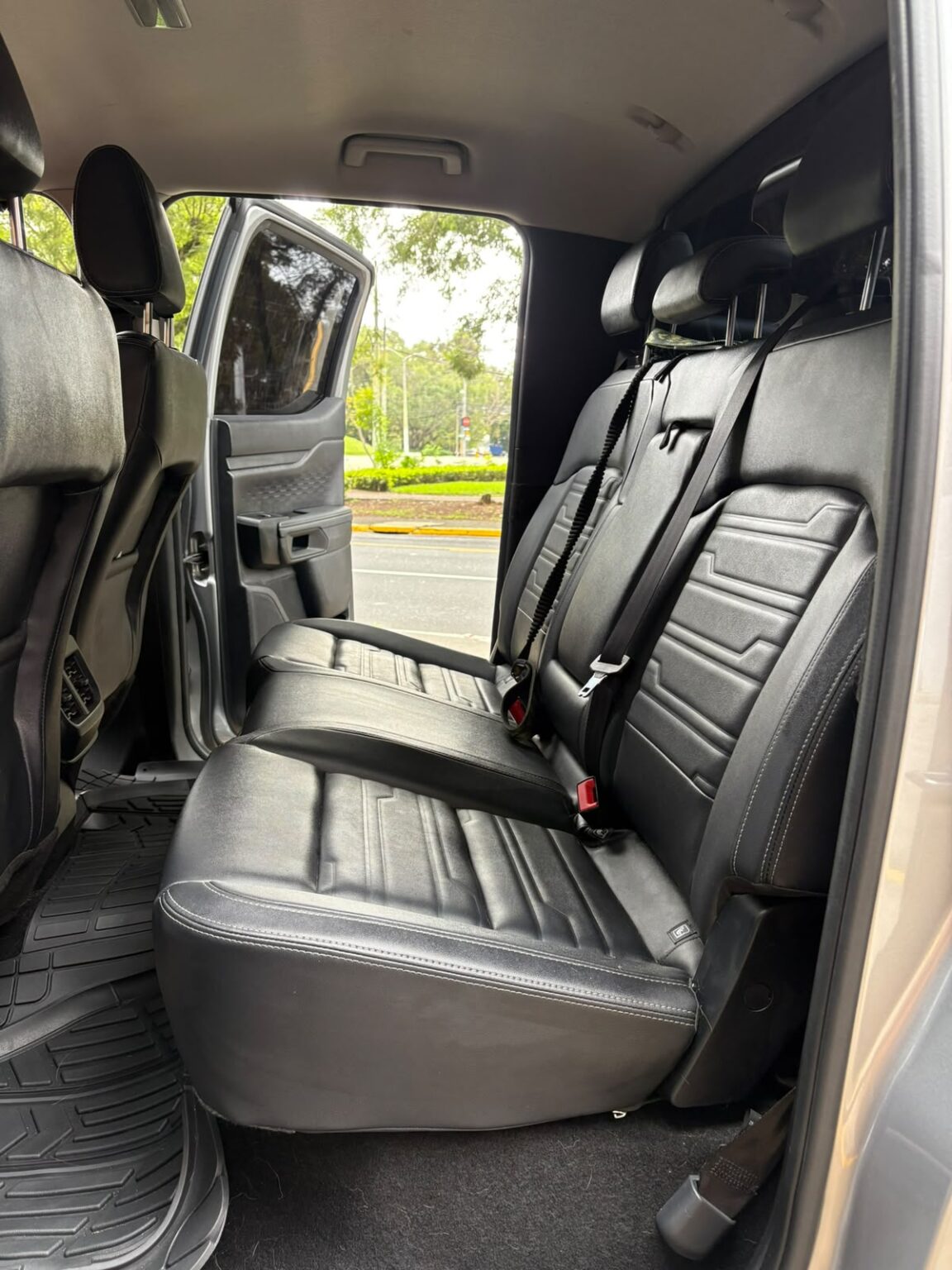 Ford-Ranger-XLT-2025-595LKD (9)