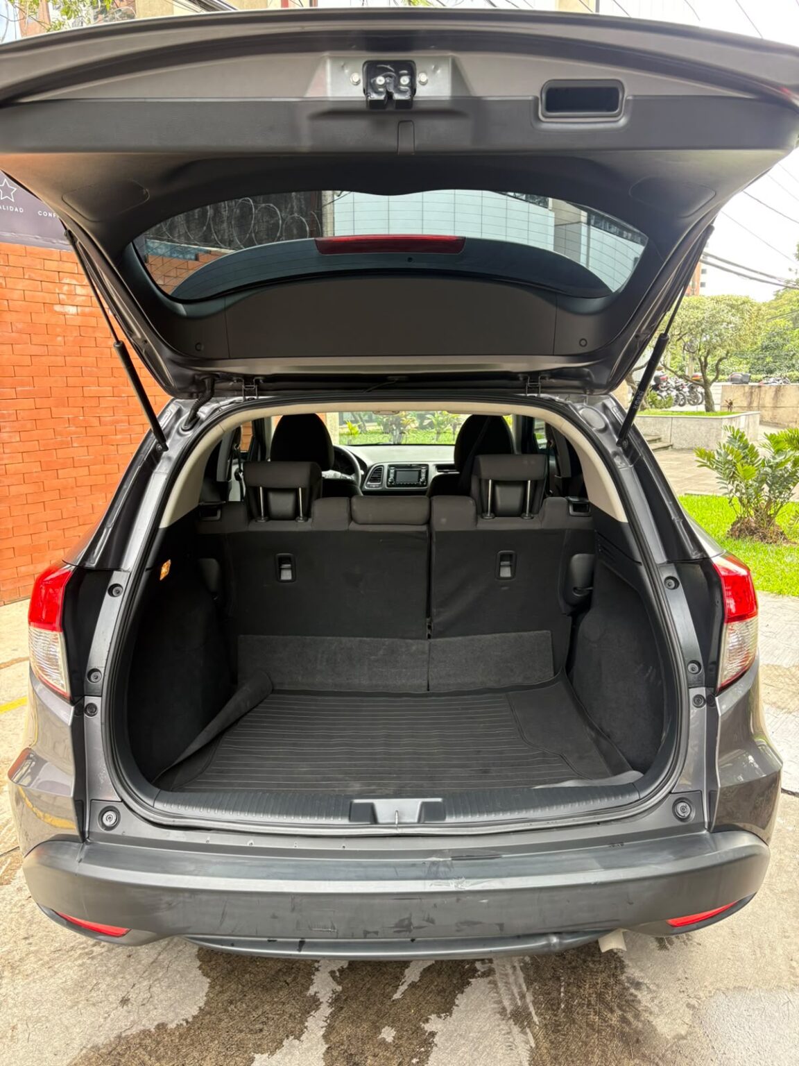Honda-HRV-LX-2021-092LBJ (17)