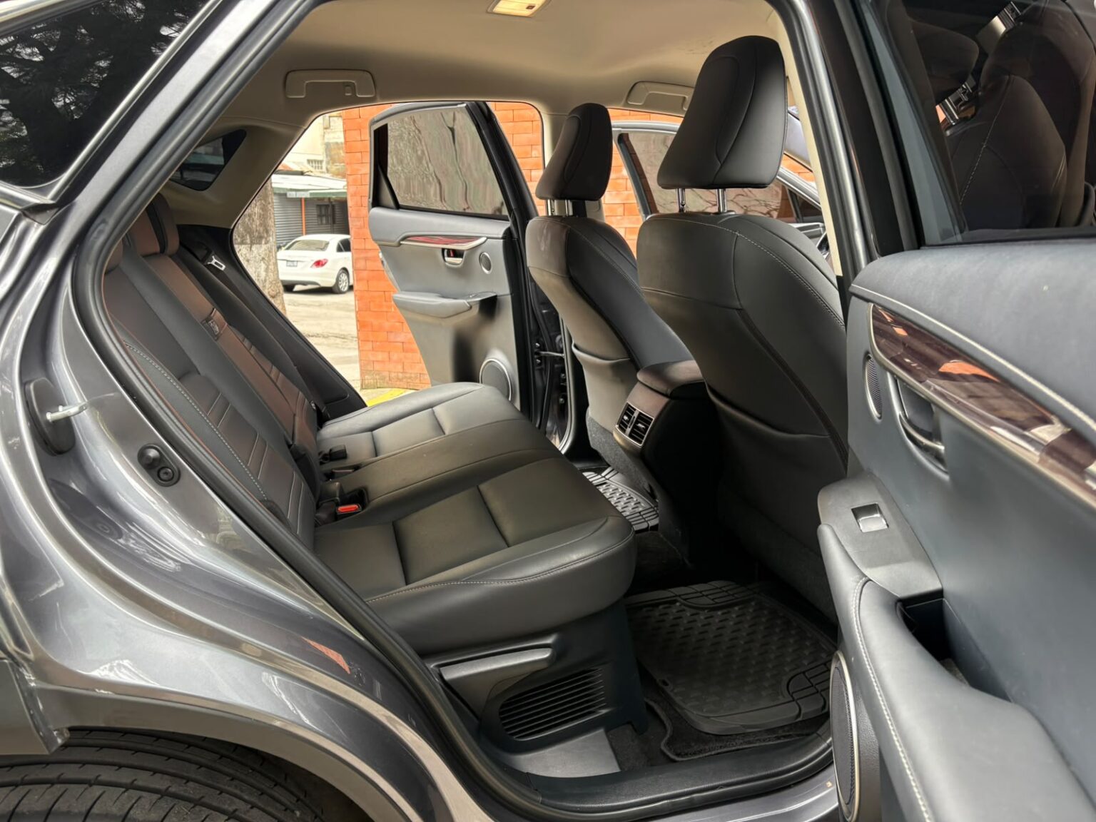 Lexus-NX300-2020-200KFZ (11)