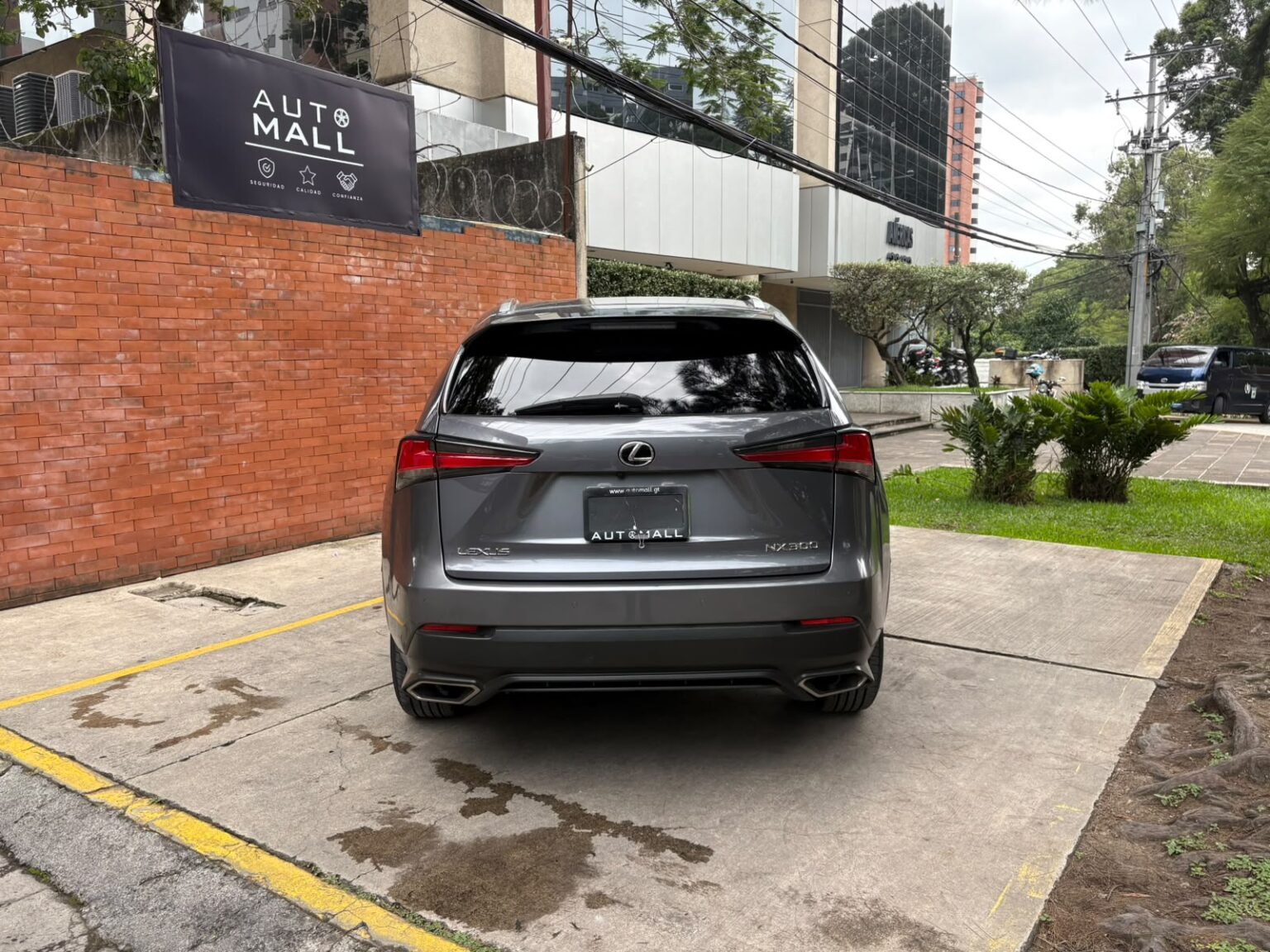 Lexus-NX300-2020-200KFZ (4)