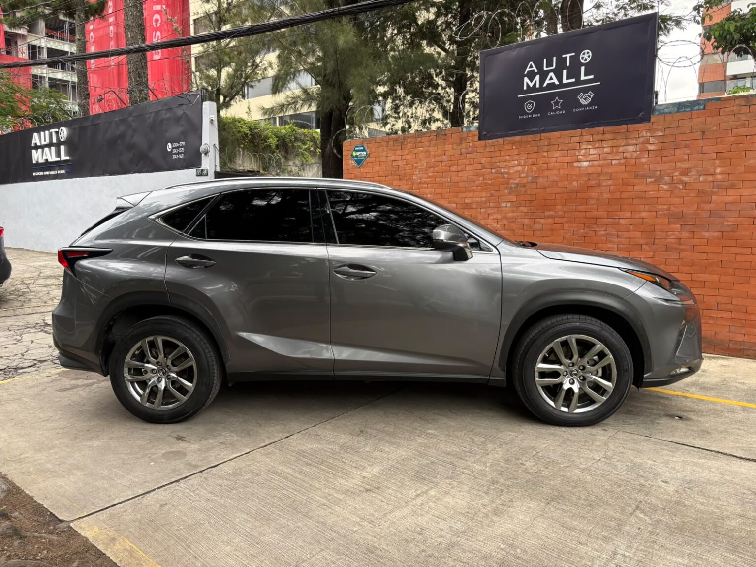Lexus-NX300-2020-200KFZ (7)