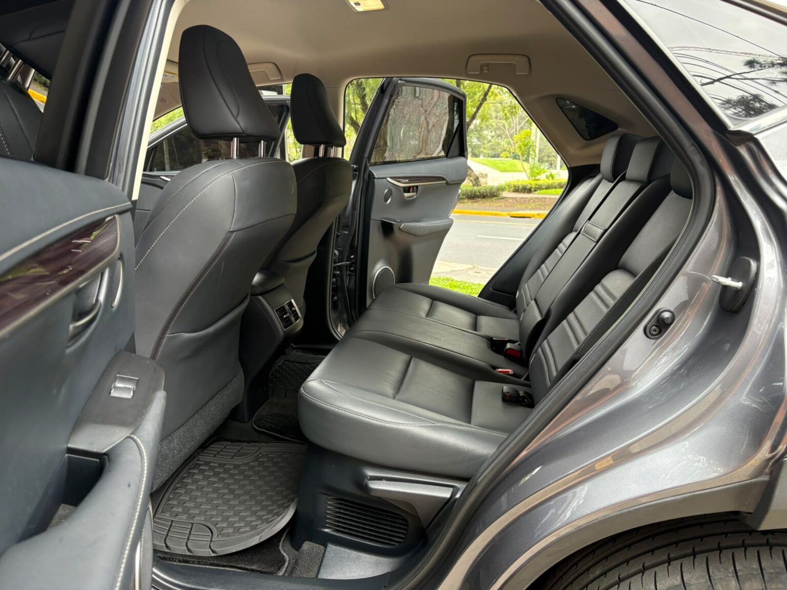 Lexus-NX300-2020-200KFZ (9)