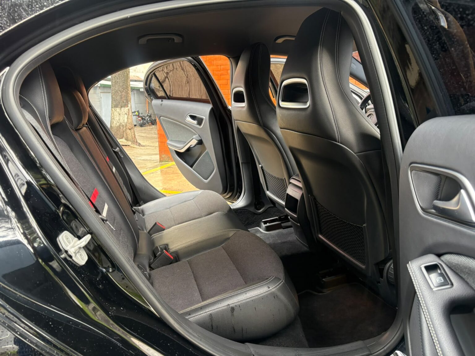Mercedes-Benz-A200-MT-2014-588FPS (12)