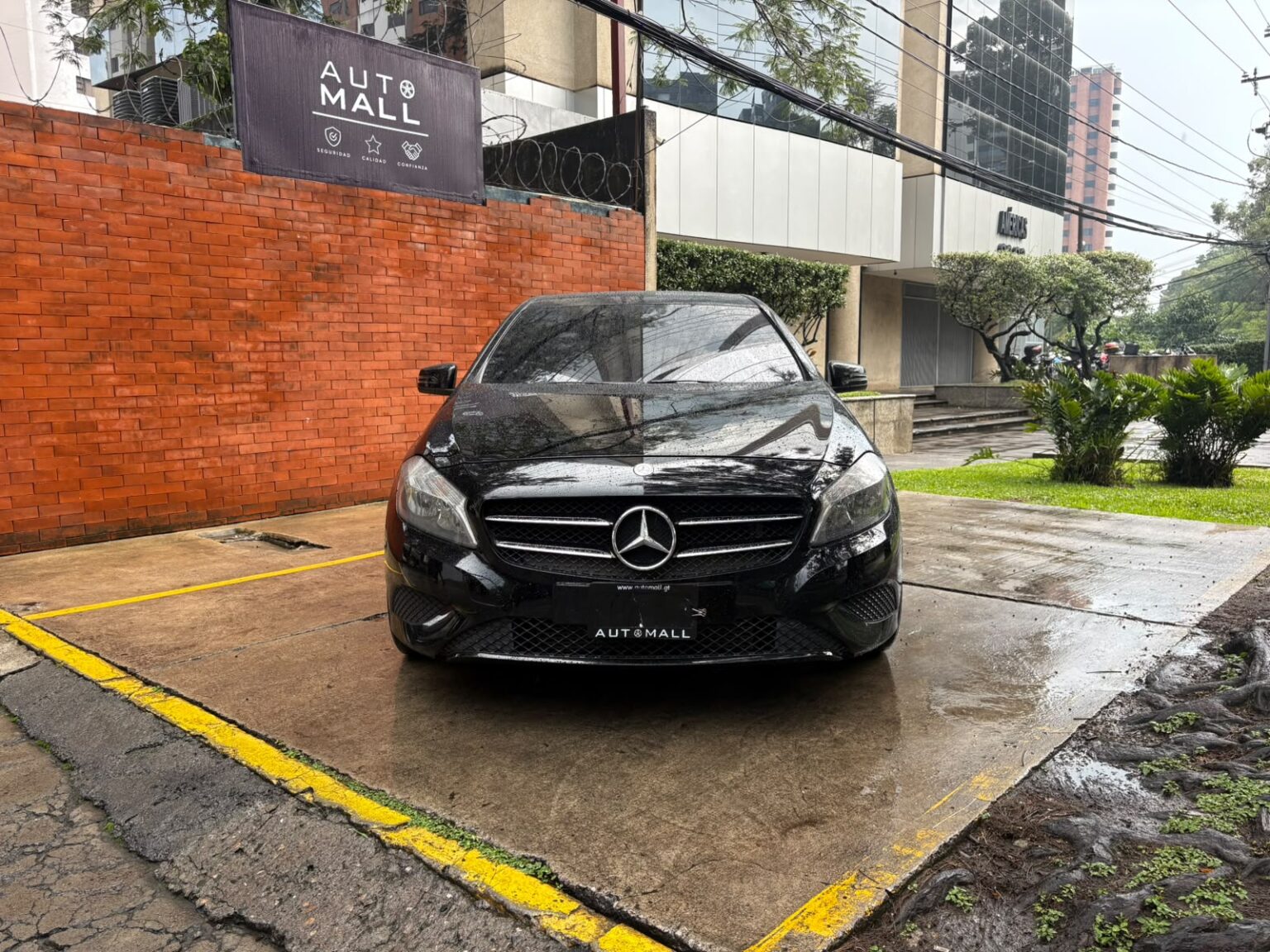 Mercedes-Benz-A200-MT-2014-588FPS (2)