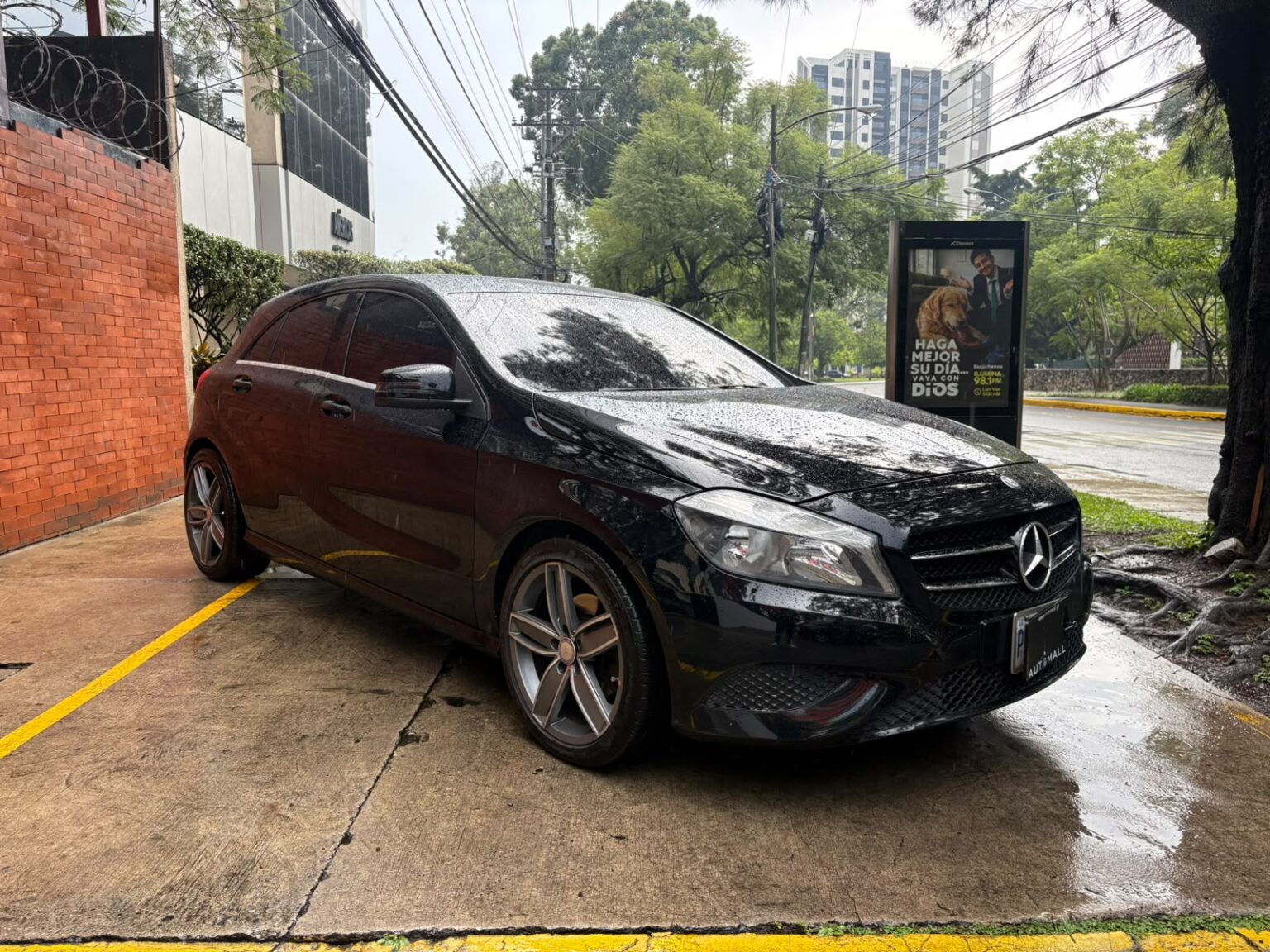 Mercedes-Benz-A200-MT-2014-588FPS (3)