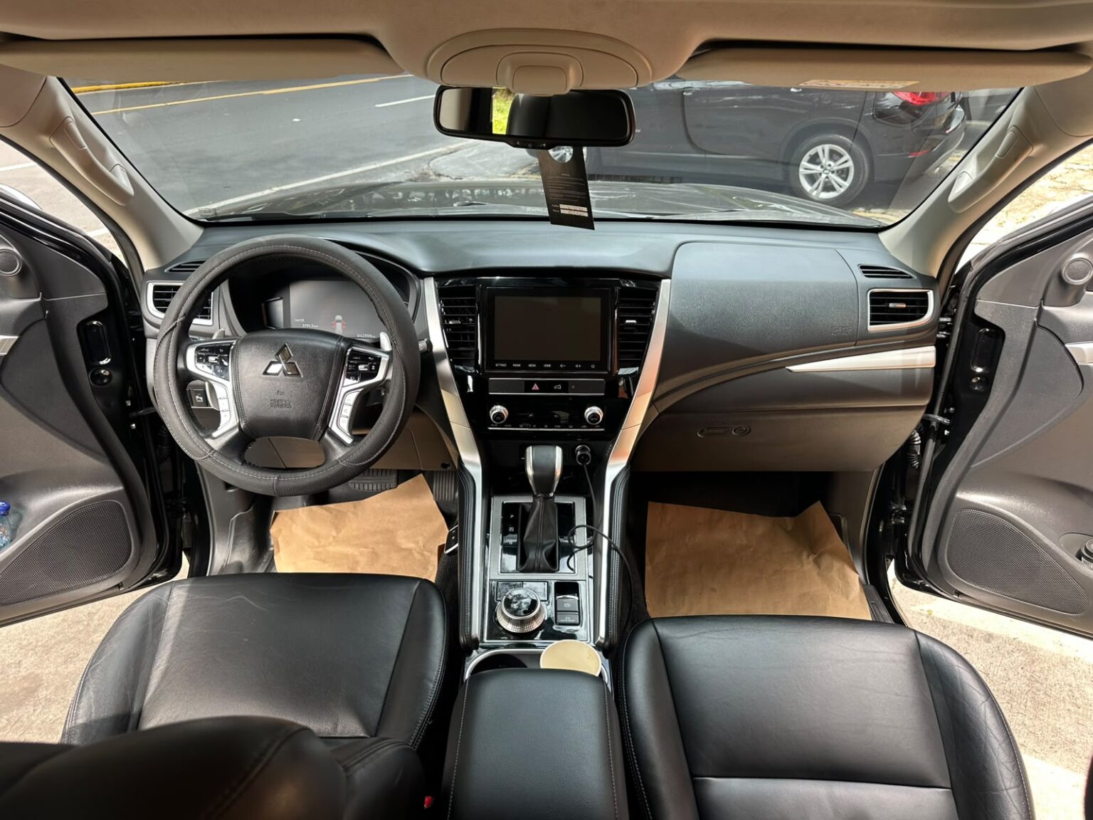 Mitsubishi-Montero-Sport-2024-832KMC (12)