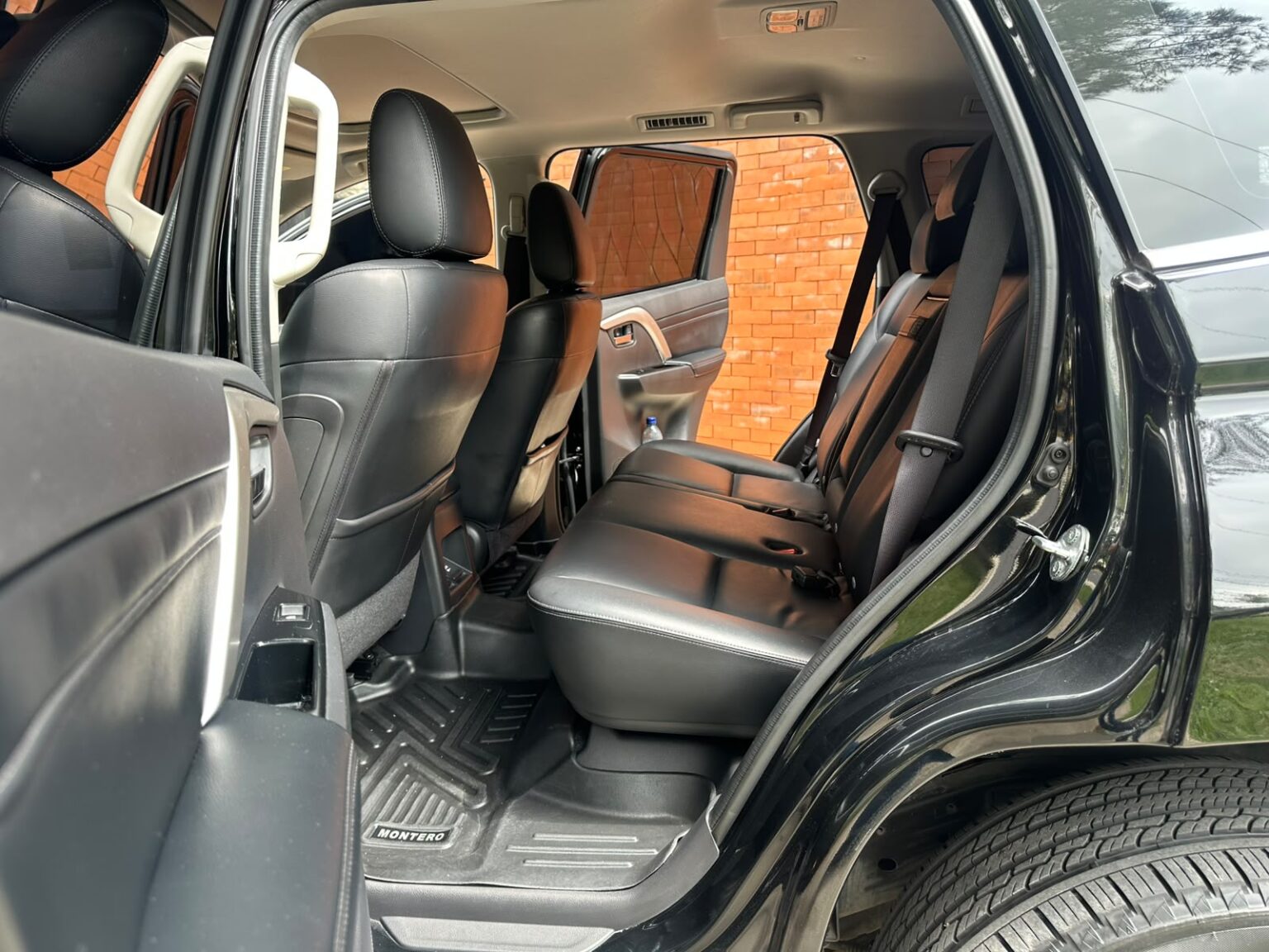 Mitsubishi-Montero-Sport-2024-832KMC (6)
