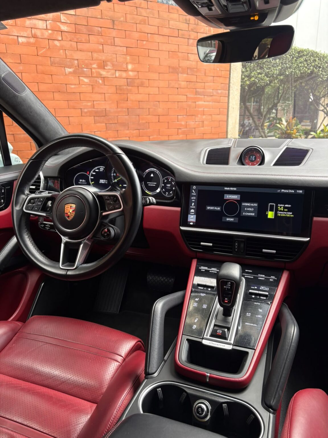 Porsche-Cayenne-eHybrid-2019-785JQF (19)