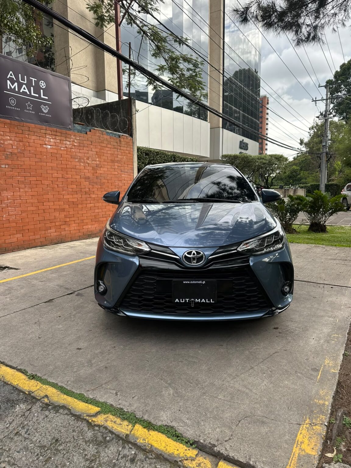 Toyota-Yaris-2023-025KDW (11)
