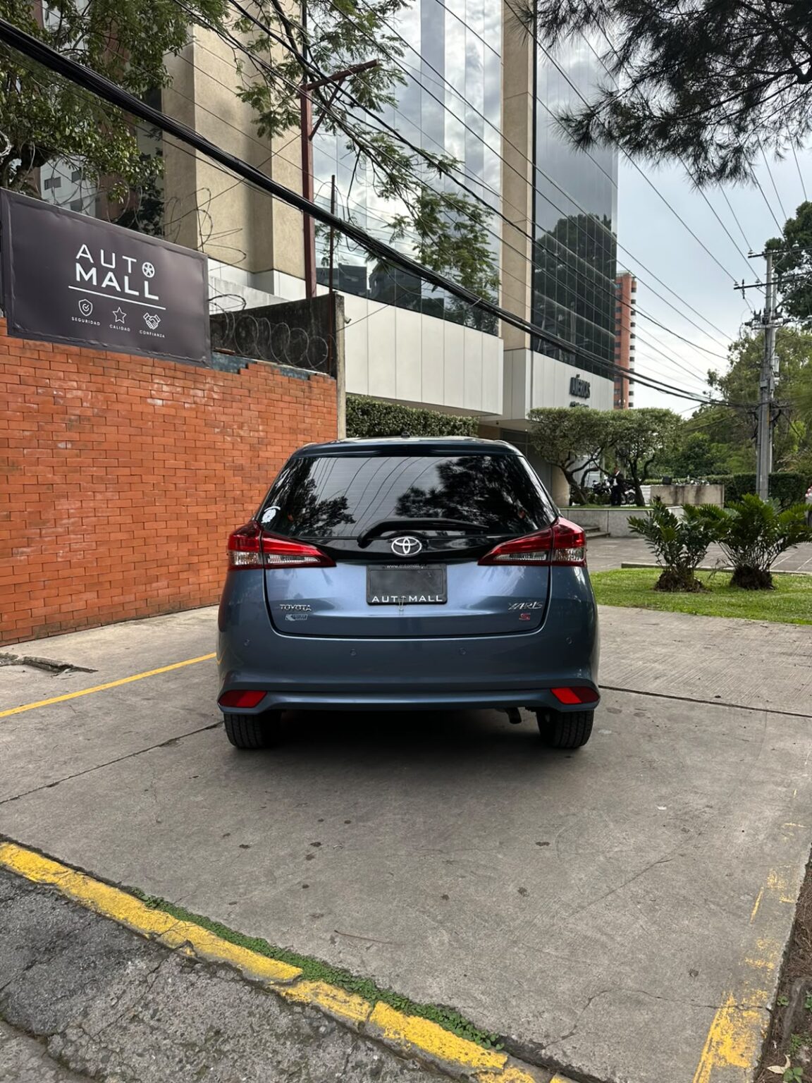 Toyota-Yaris-2023-025KDW (17)