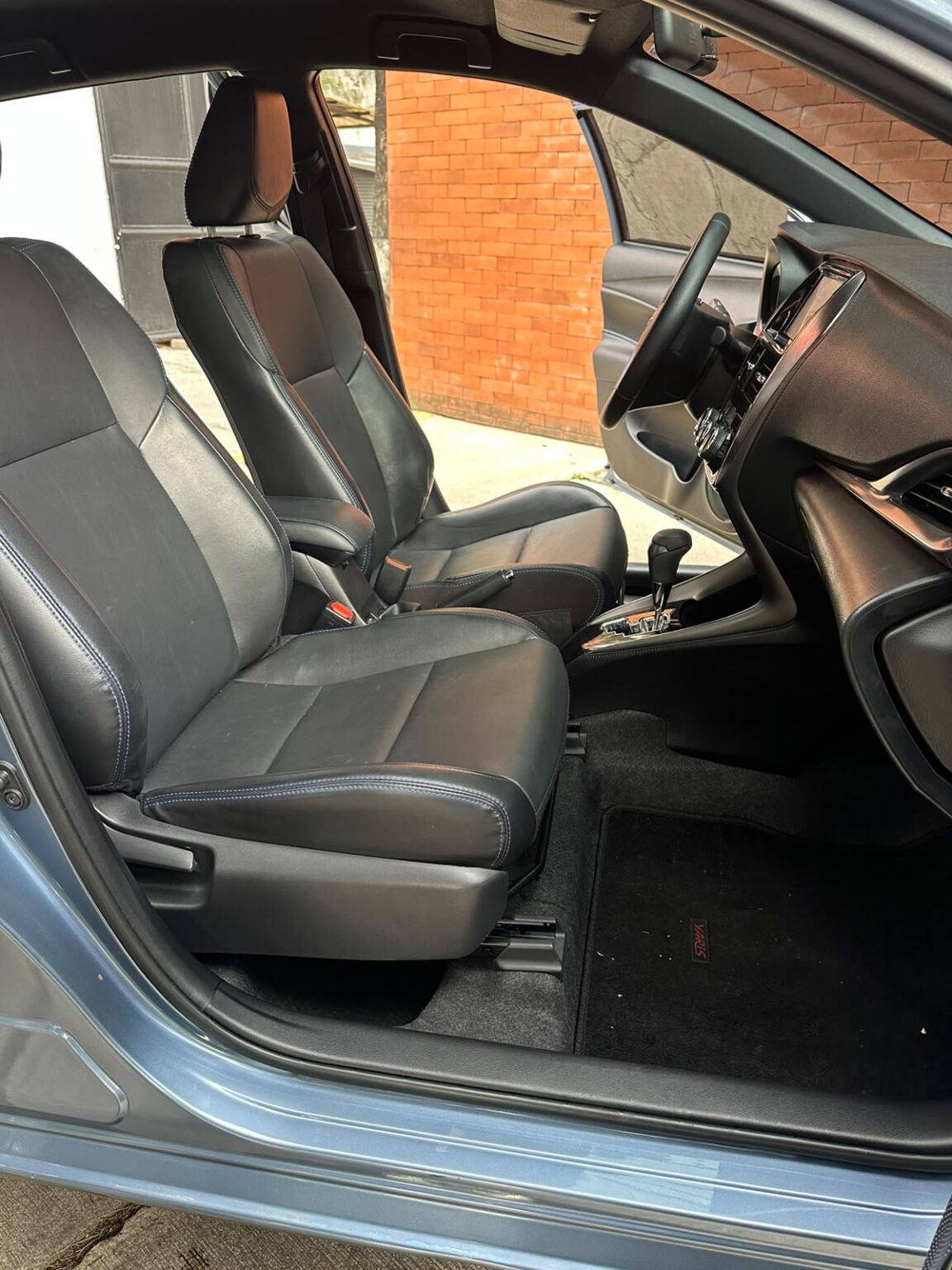 Toyota-Yaris-2023-025KDW (19)
