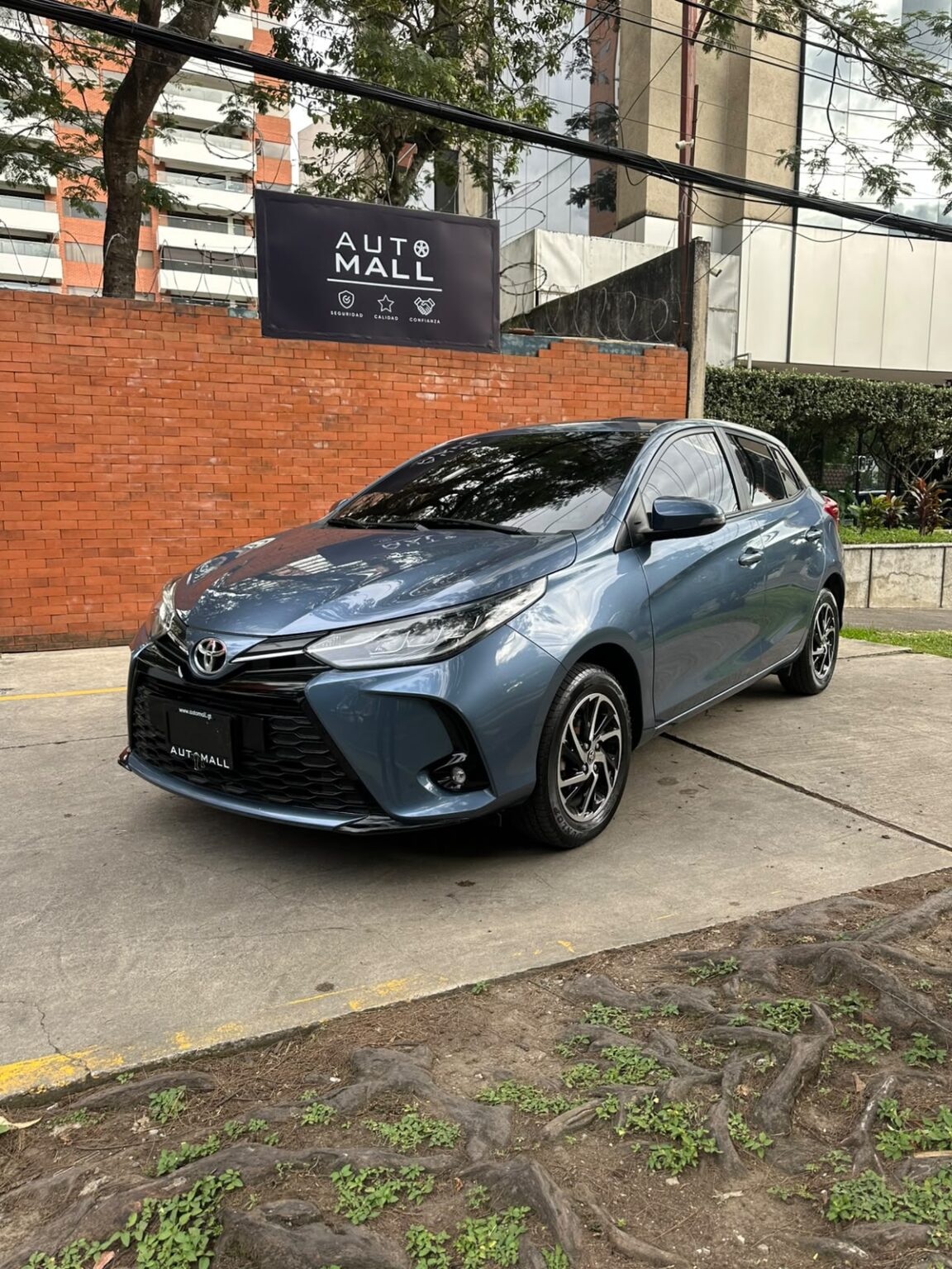 Toyota-Yaris-2023-025KDW (2)