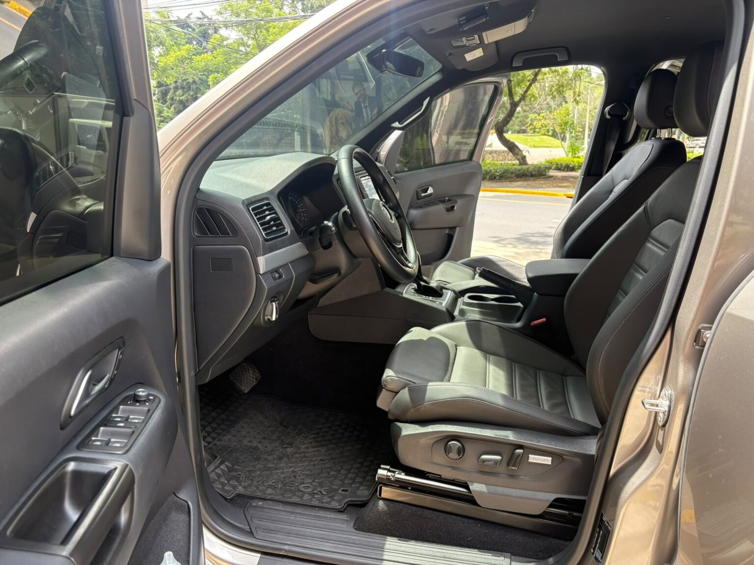 Volkswagen-Amarok-V6-2024-591LGJ (8)