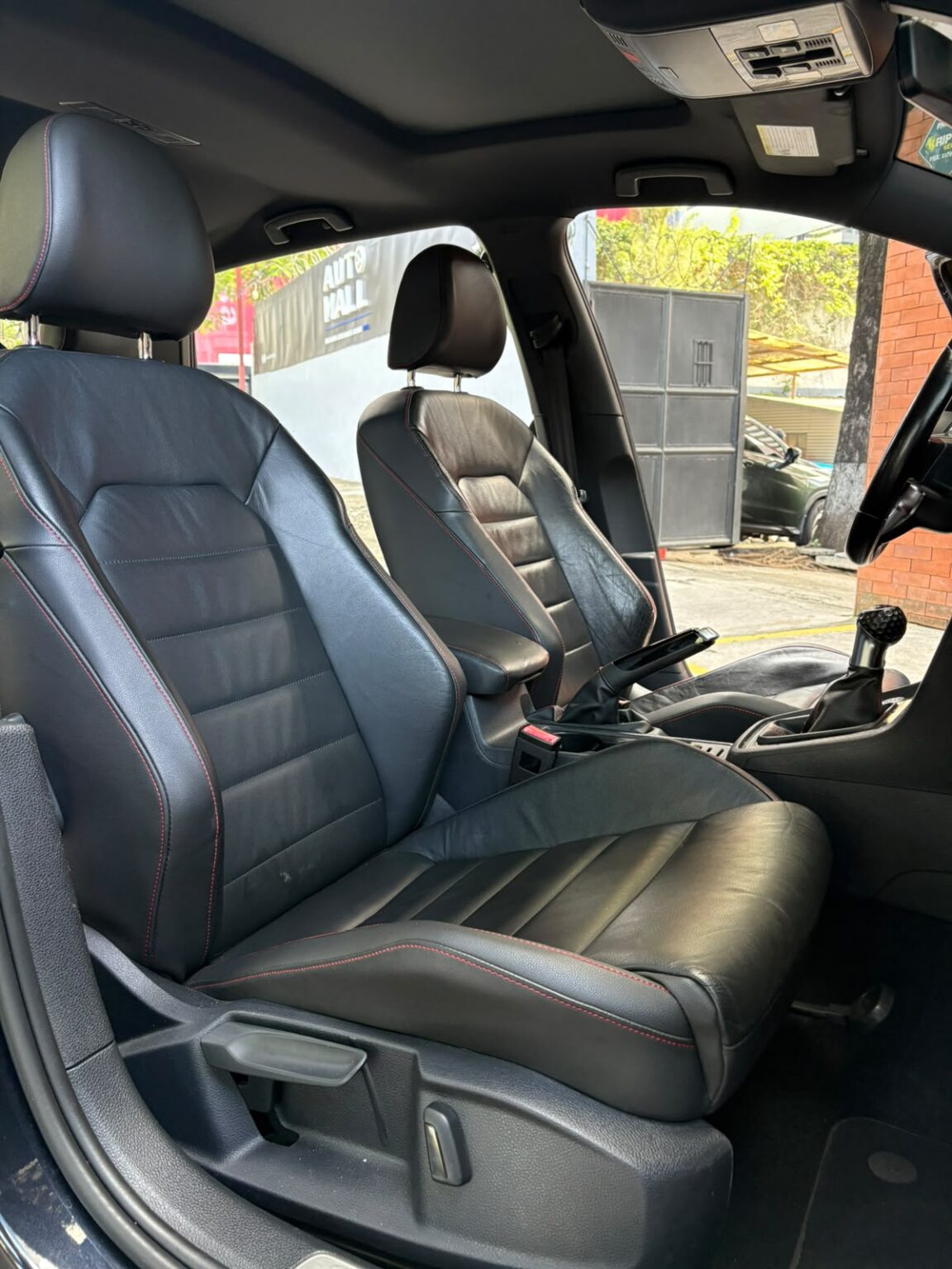 Volkswagen-GTI-MT-2015-328LKK (16)
