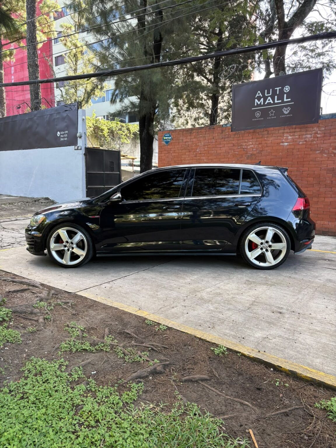 Volkswagen-GTI-MT-2015-328LKK (18)