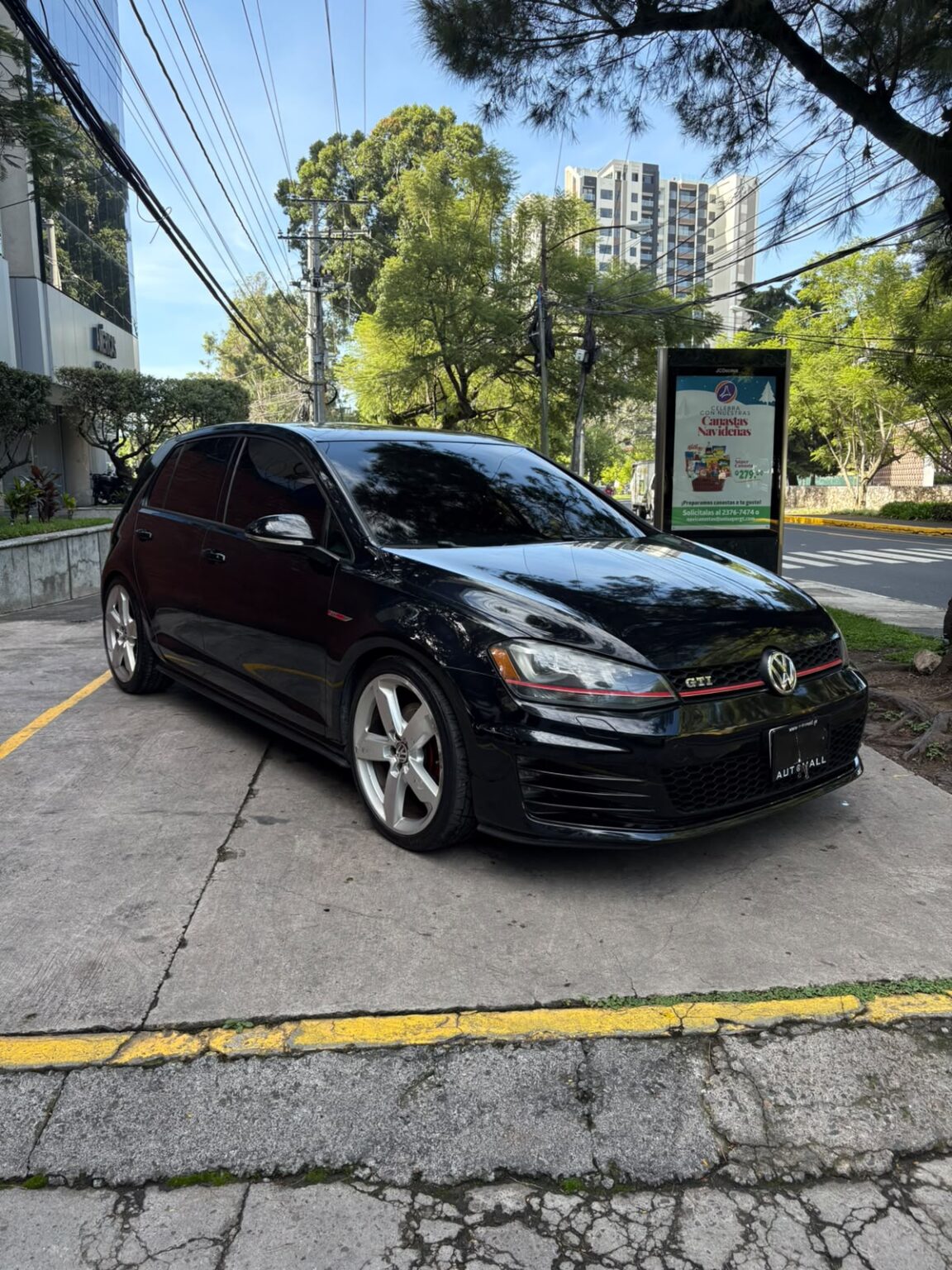 Volkswagen-GTI-MT-2015-328LKK (3)
