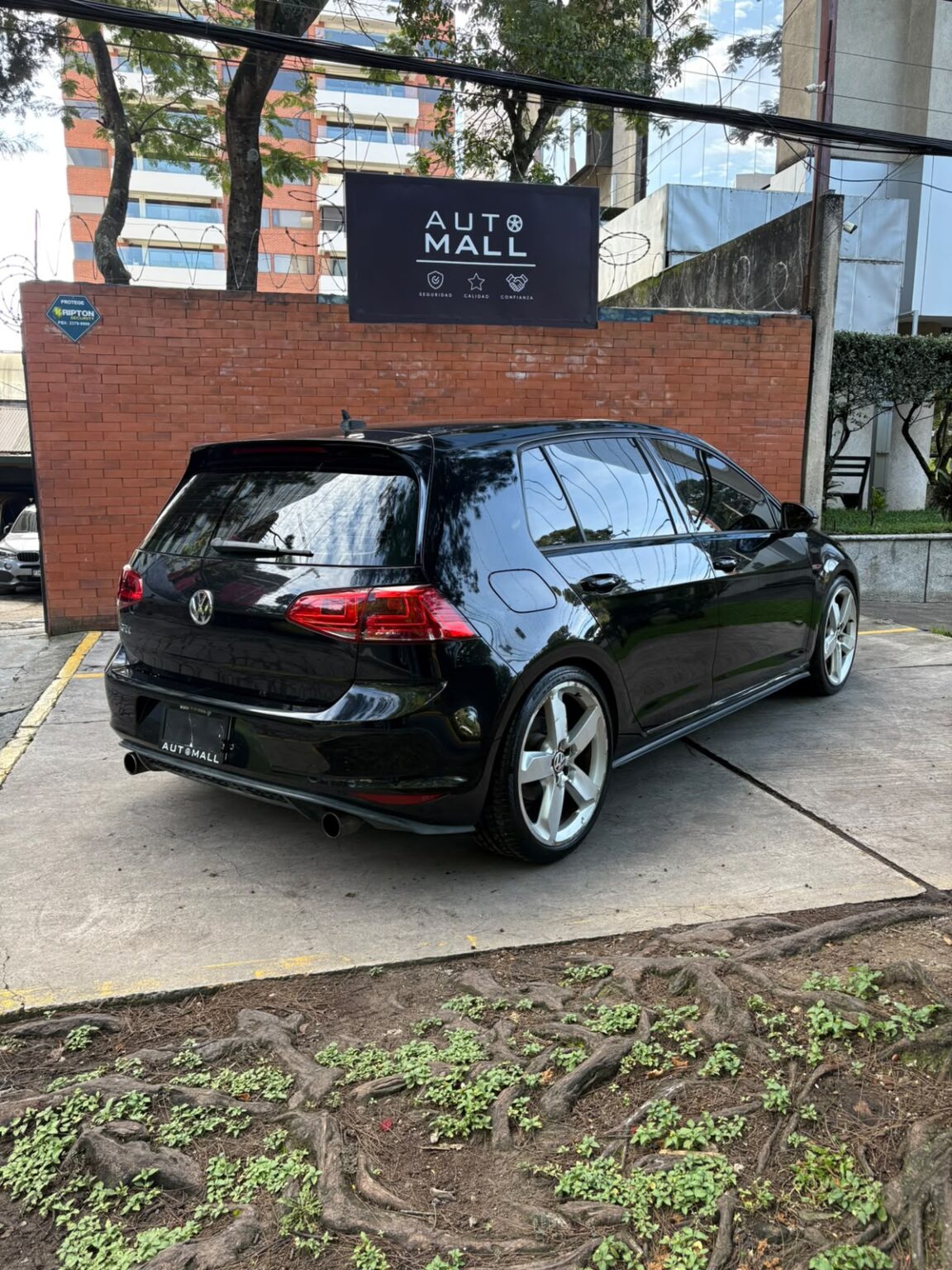 Volkswagen-GTI-MT-2015-328LKK (4)