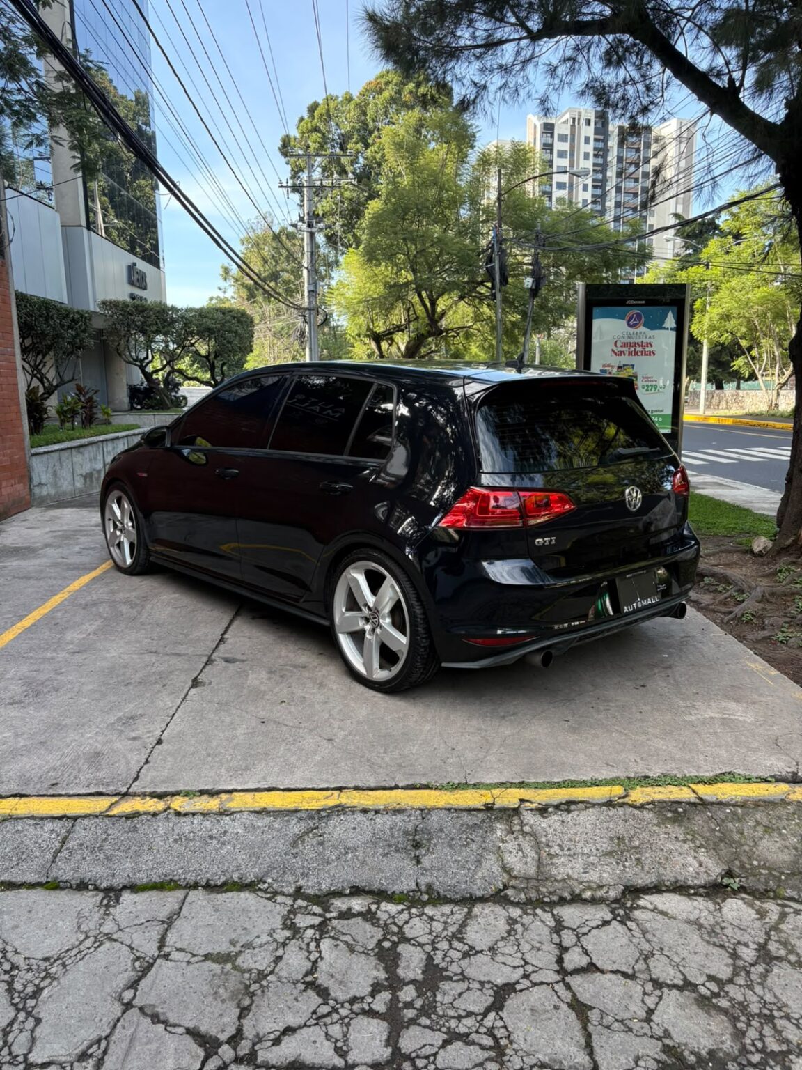 Volkswagen-GTI-MT-2015-328LKK (6)